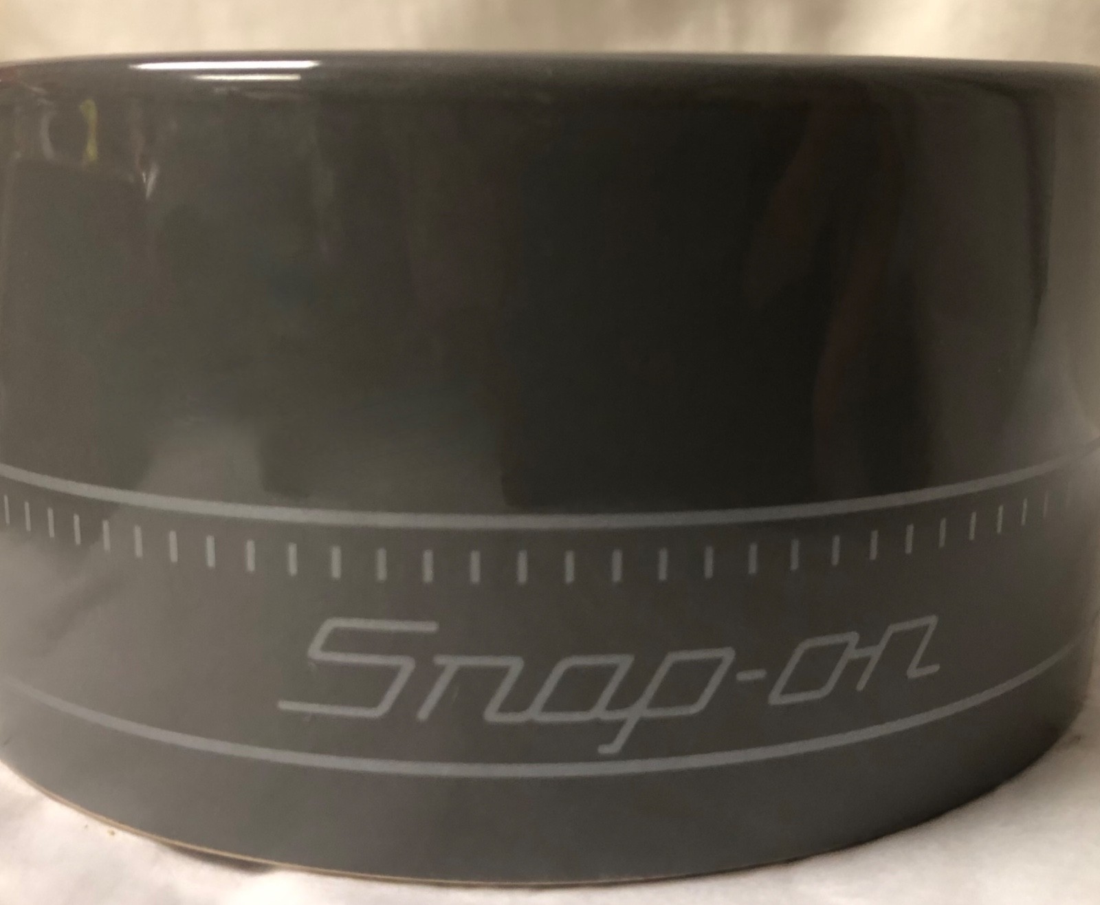 SNAP-ON TOOLS GARAGE MAN CAVE STONEWARE SOUP CHILI BOWL 13 YFSM131 GRAY EUC 5″