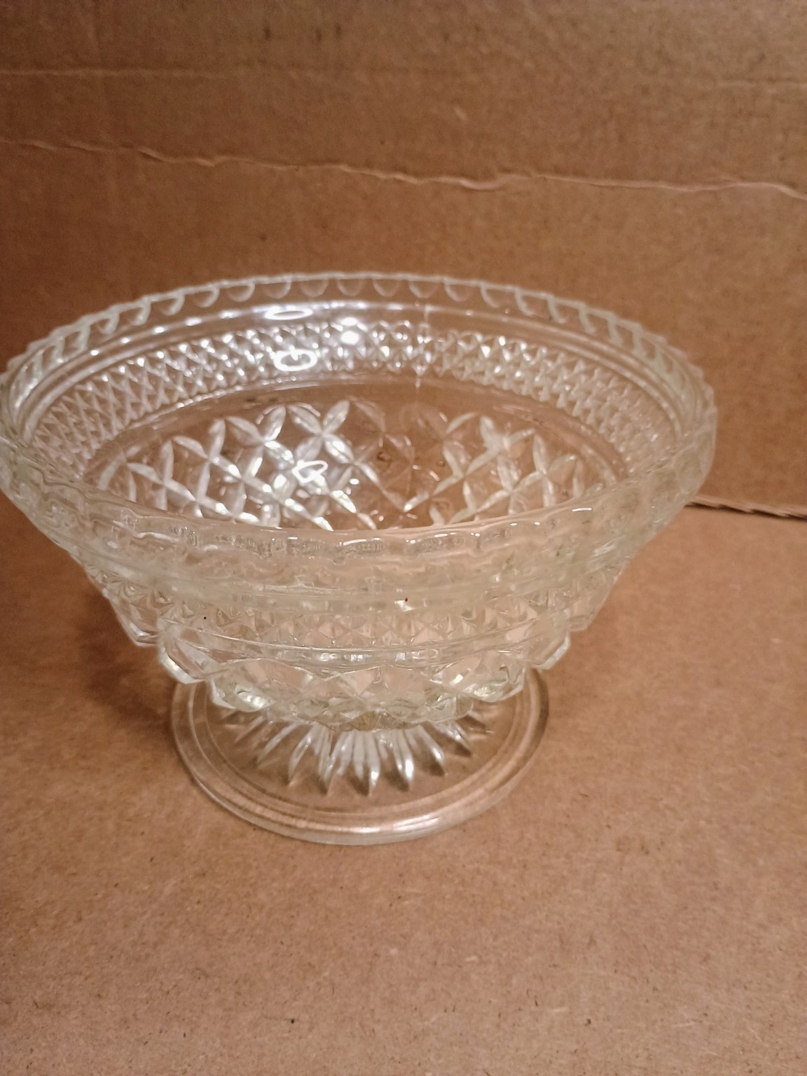 Vintage Clear Pressed Glass Footed Pedestal Bowl Diamond Starburst 6.5
