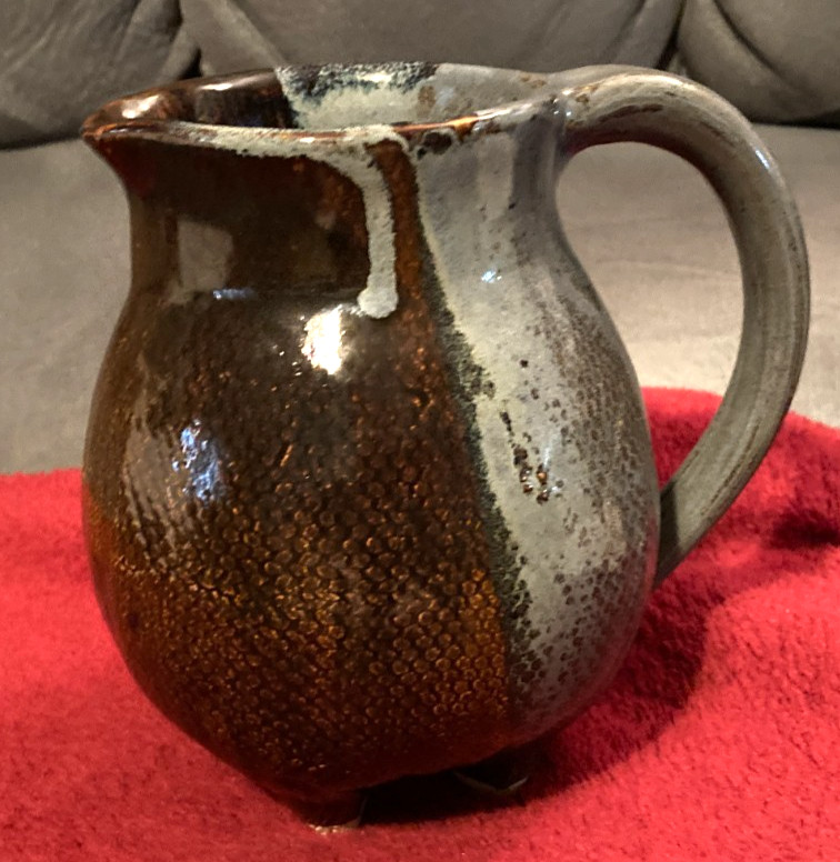 VTG Artisan Pottery Stoneware Pitcher-Signed-6.25″H-Grey & Brown Drip Glaze-EUC