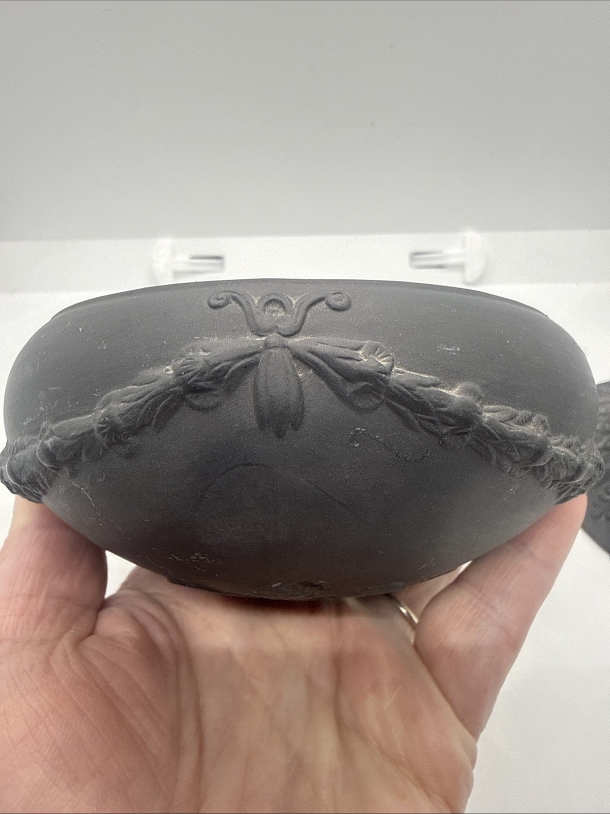 Antique English Black Basalt Porcelain Neoclassical Sugar Bowl Pot Lid (Flaws)