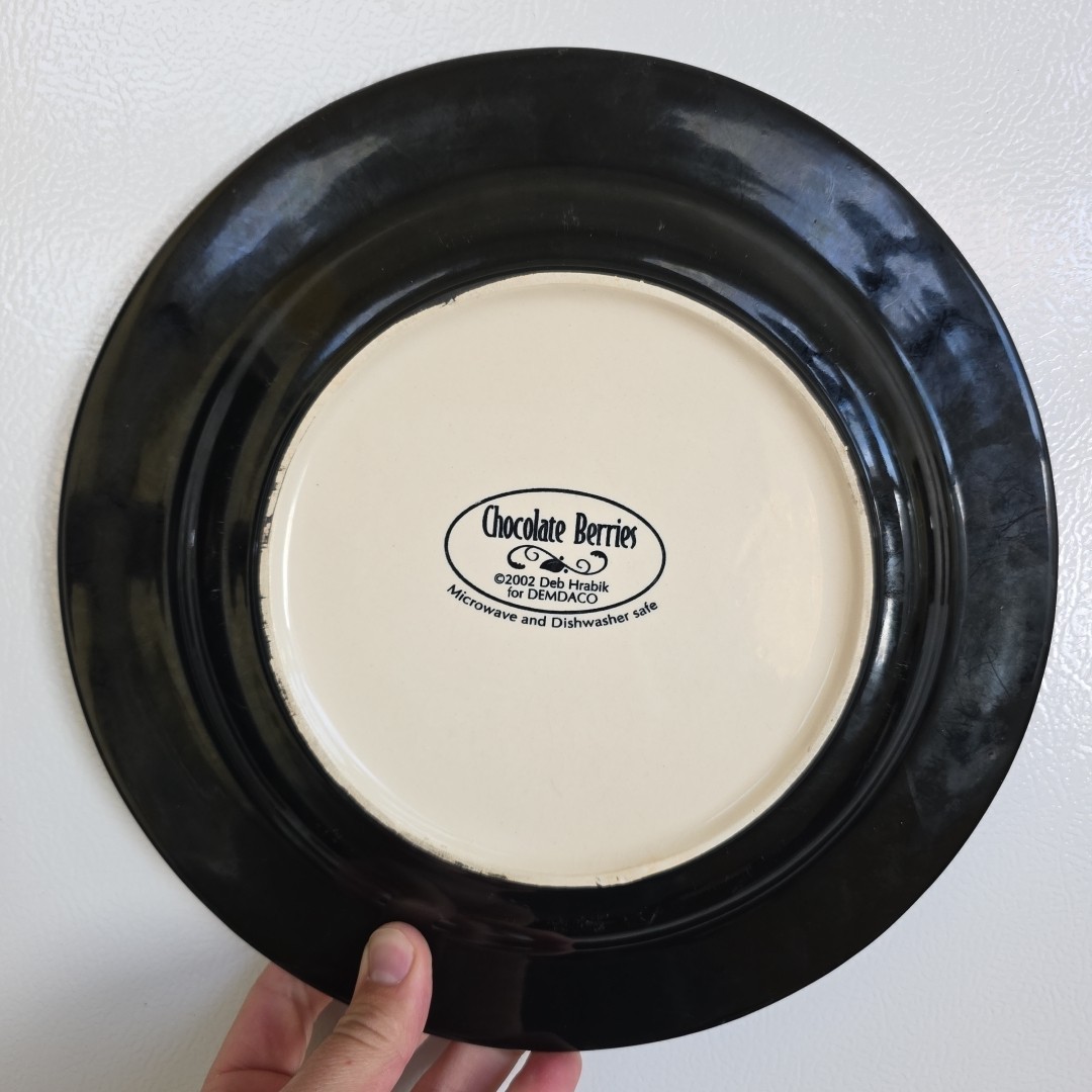 Demdaco 2002 Chocolate Berries 11″ Dinner Plate Deb Hrabik HEAVY WARE