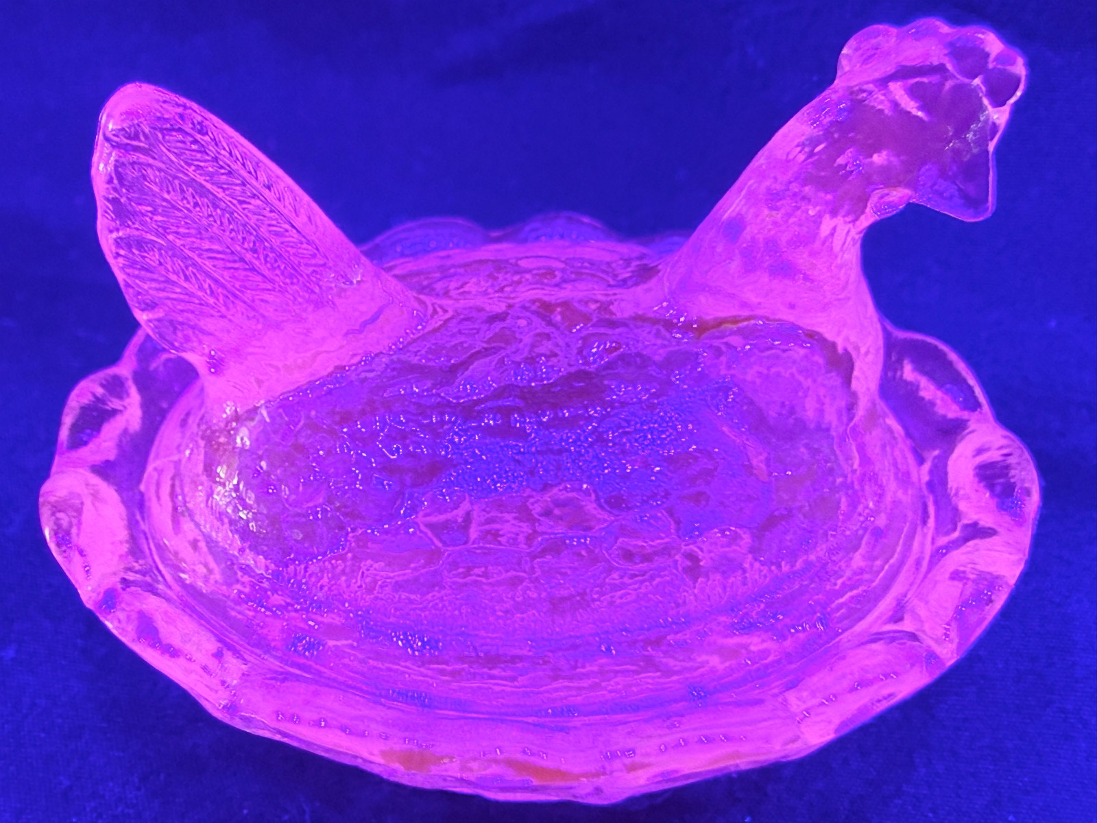 Green Vaseline Uranium glass mini Hen Chicken on nest basket egg chick salt glow