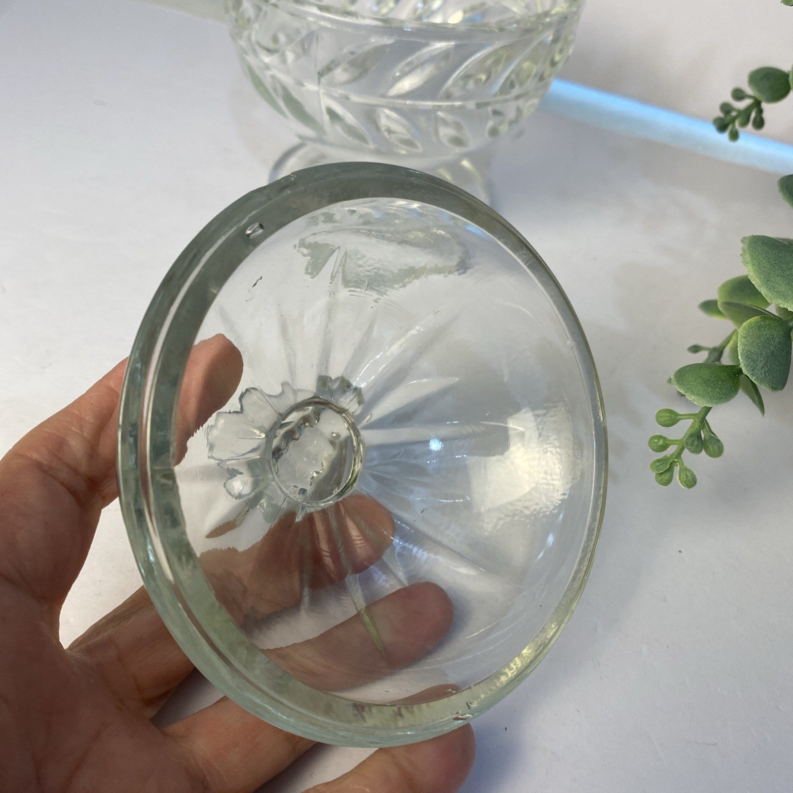 Vintage Round Floral Pattern 2 pc Candy Dish Home Decor Dish Bee Accent Lid