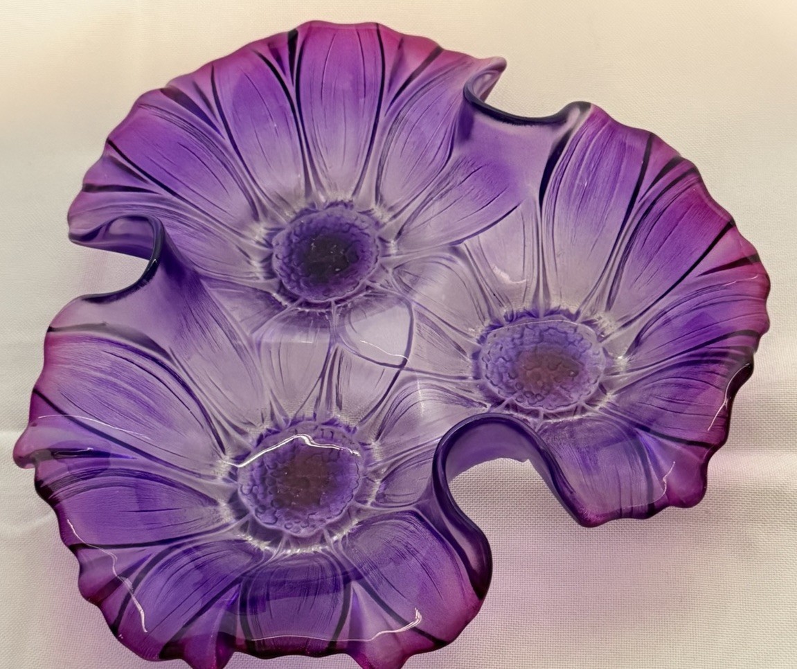 Vintage Walther Glas Sunflower Pansy Shape Amethyst Amberina 10.5” Divided Dish