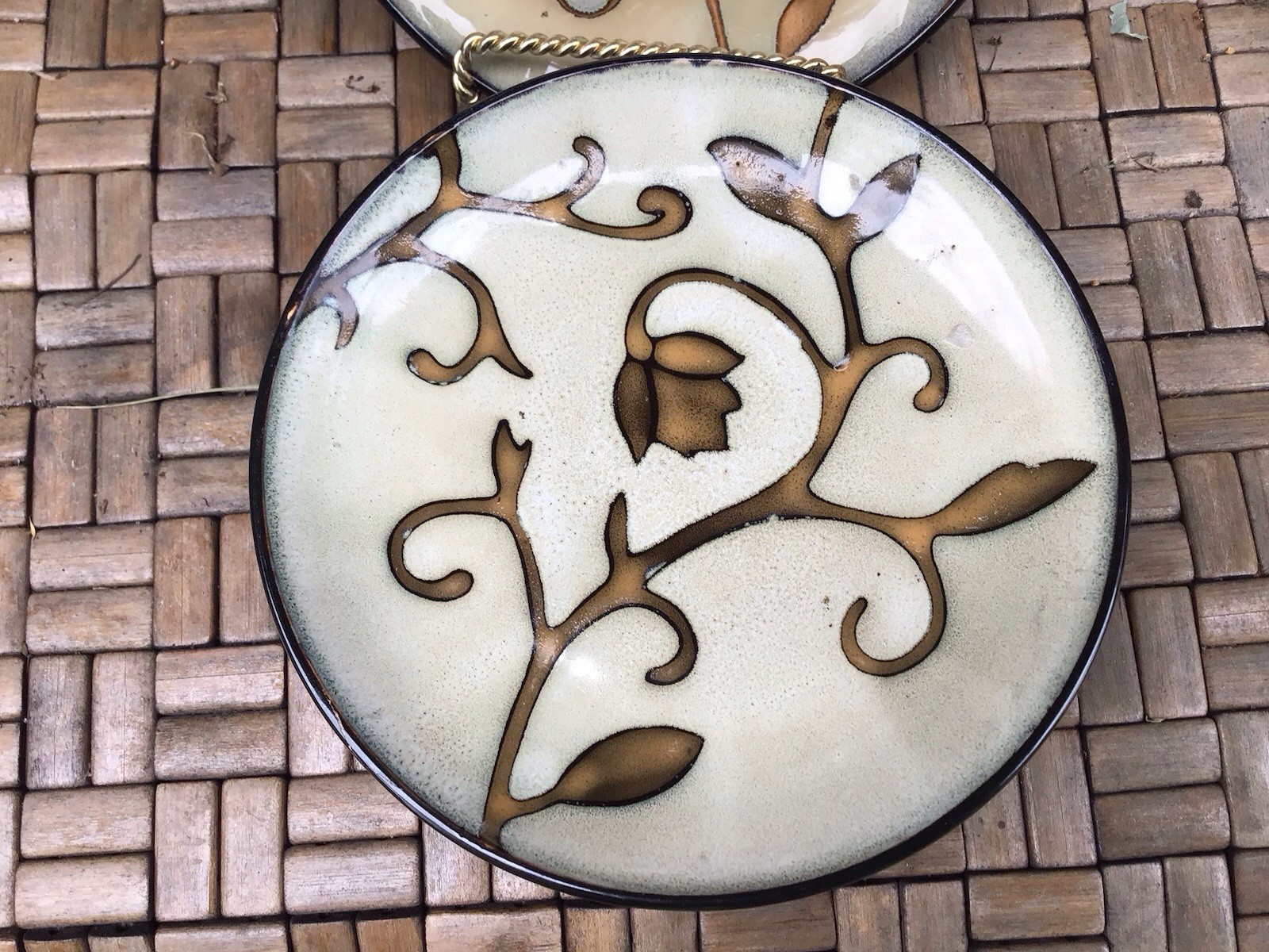 Mikasa~GOURMET BASICS/Gold Scroll 6” Dessert / Bread Plates~Stoneware SET 6