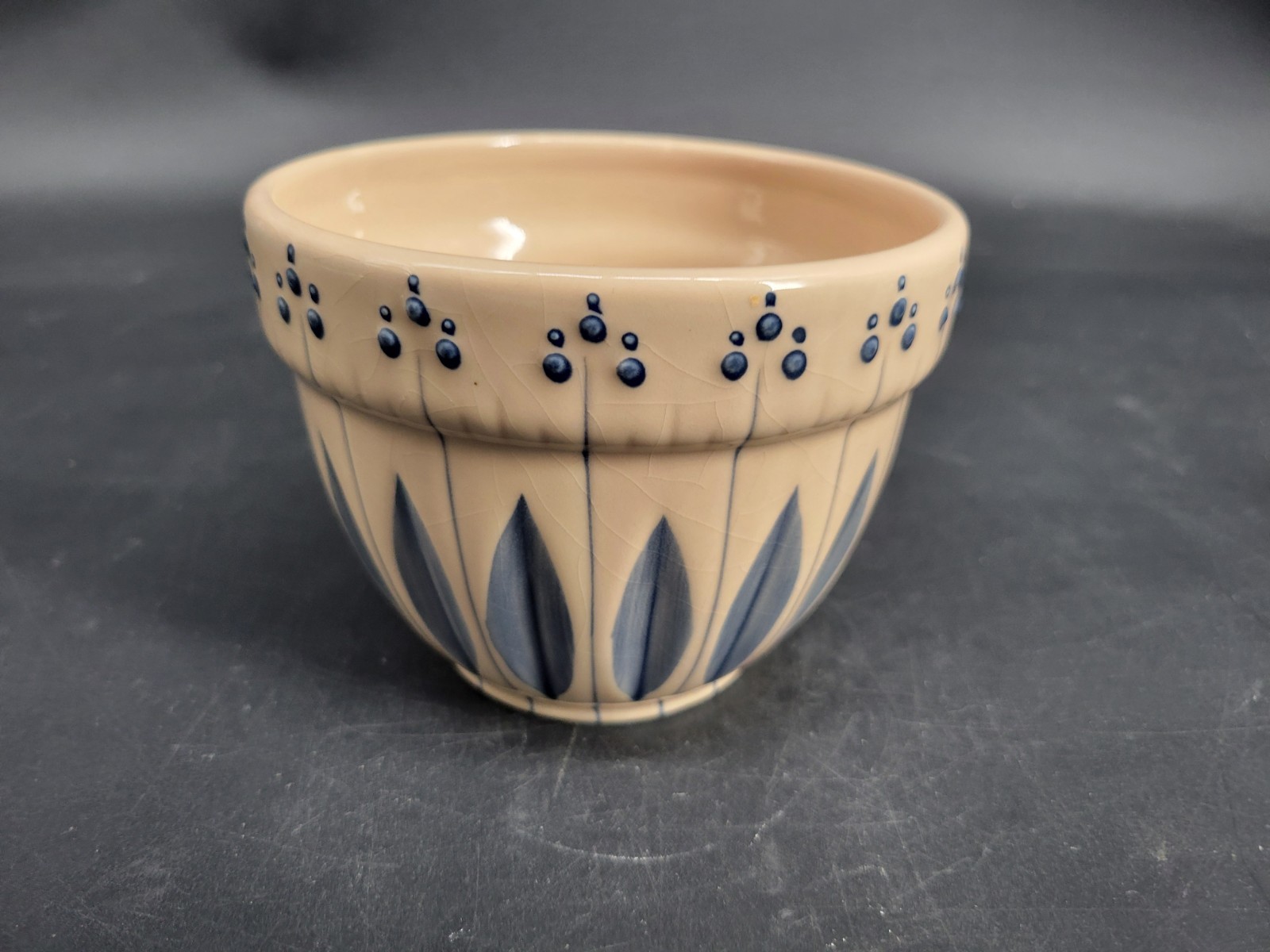 2001 Tender Heart Treasures Blue Tan Mixing Serving Bowl Floral Leaf Ceramic