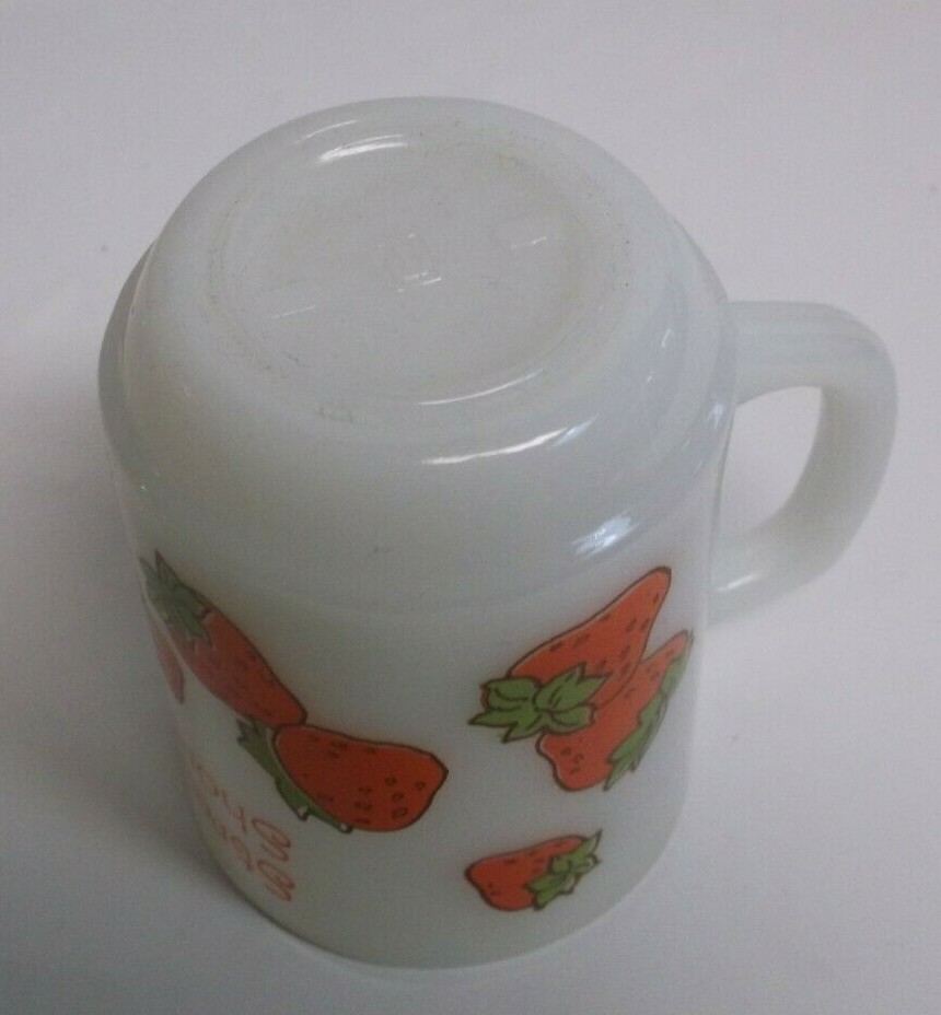 Strawberry Shortcake Mug by Anchor Hocking American Greetings 1980
