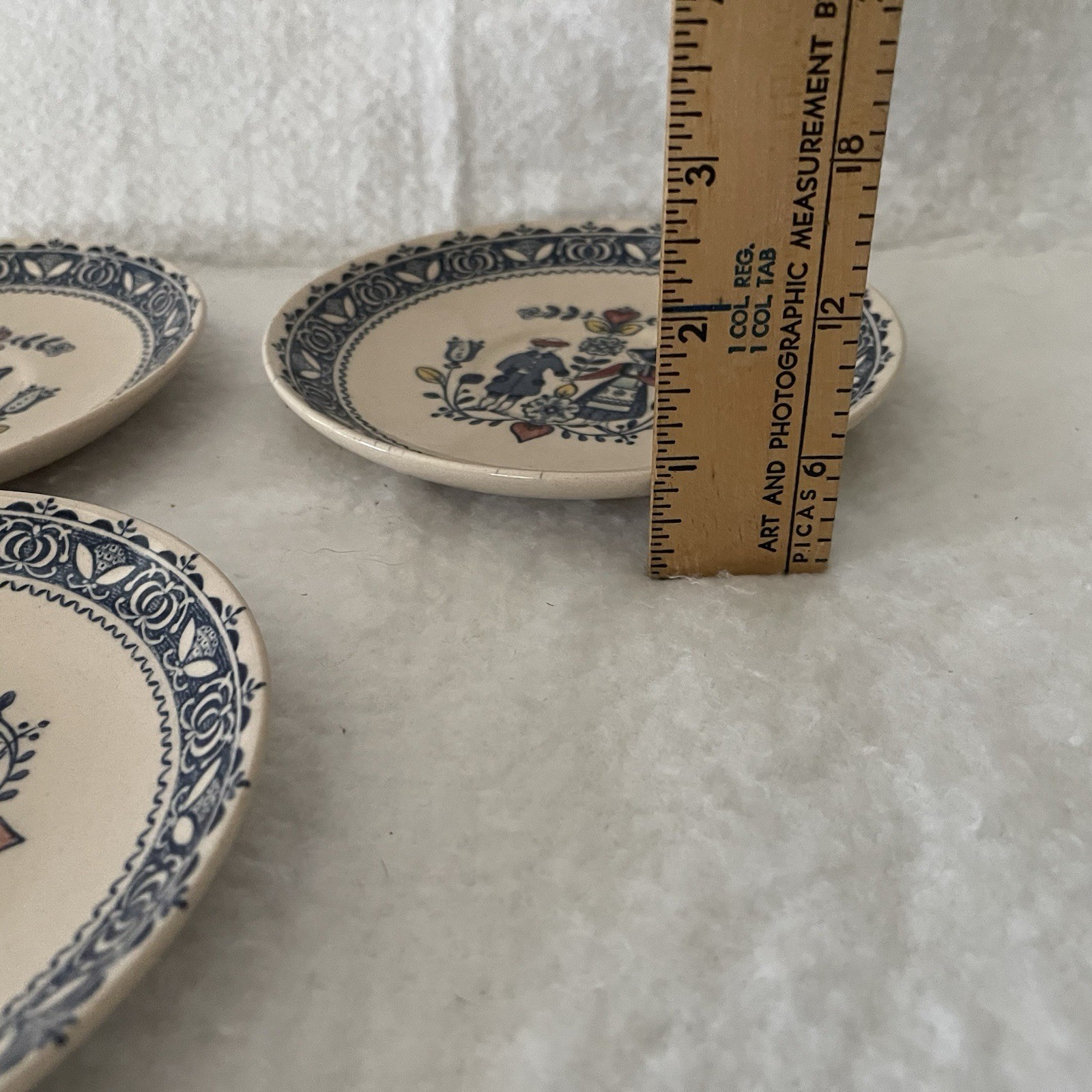 Johnson Bros Staffordshire Ironstone Saucer Set 3 Old Granite Hearts & Flowers