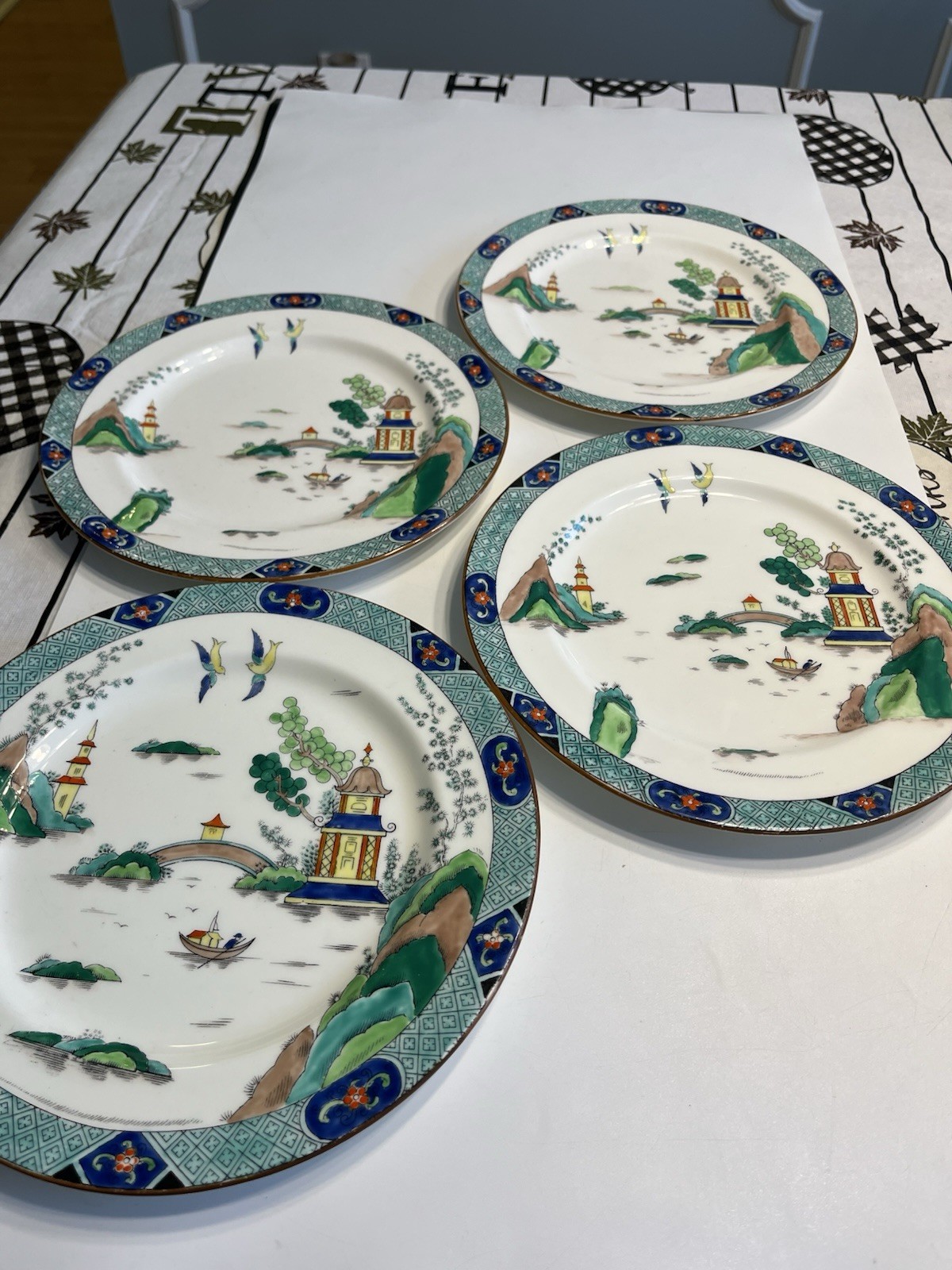 c1905-30 Aynsley Chinoiserie Chinese Waterside Bridge Pagoda 9” Plates England