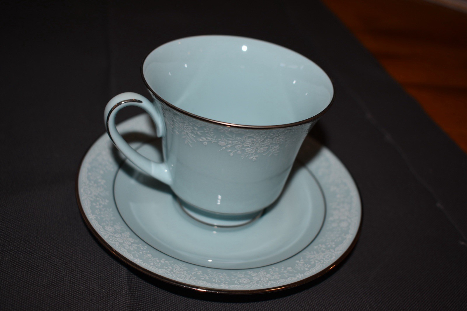 Noritake Fidelity 8003 W81 Porcelain Dinner Set Light Blue Service for 12, 91pc