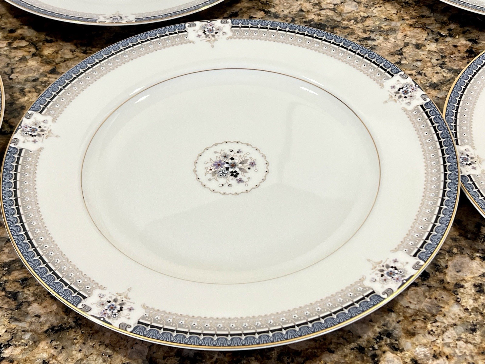 VTG 5 Pc Mikasa Grande Ivory 12 Chop Plate 10-7/8 Floral Porcelain Dinner Plates