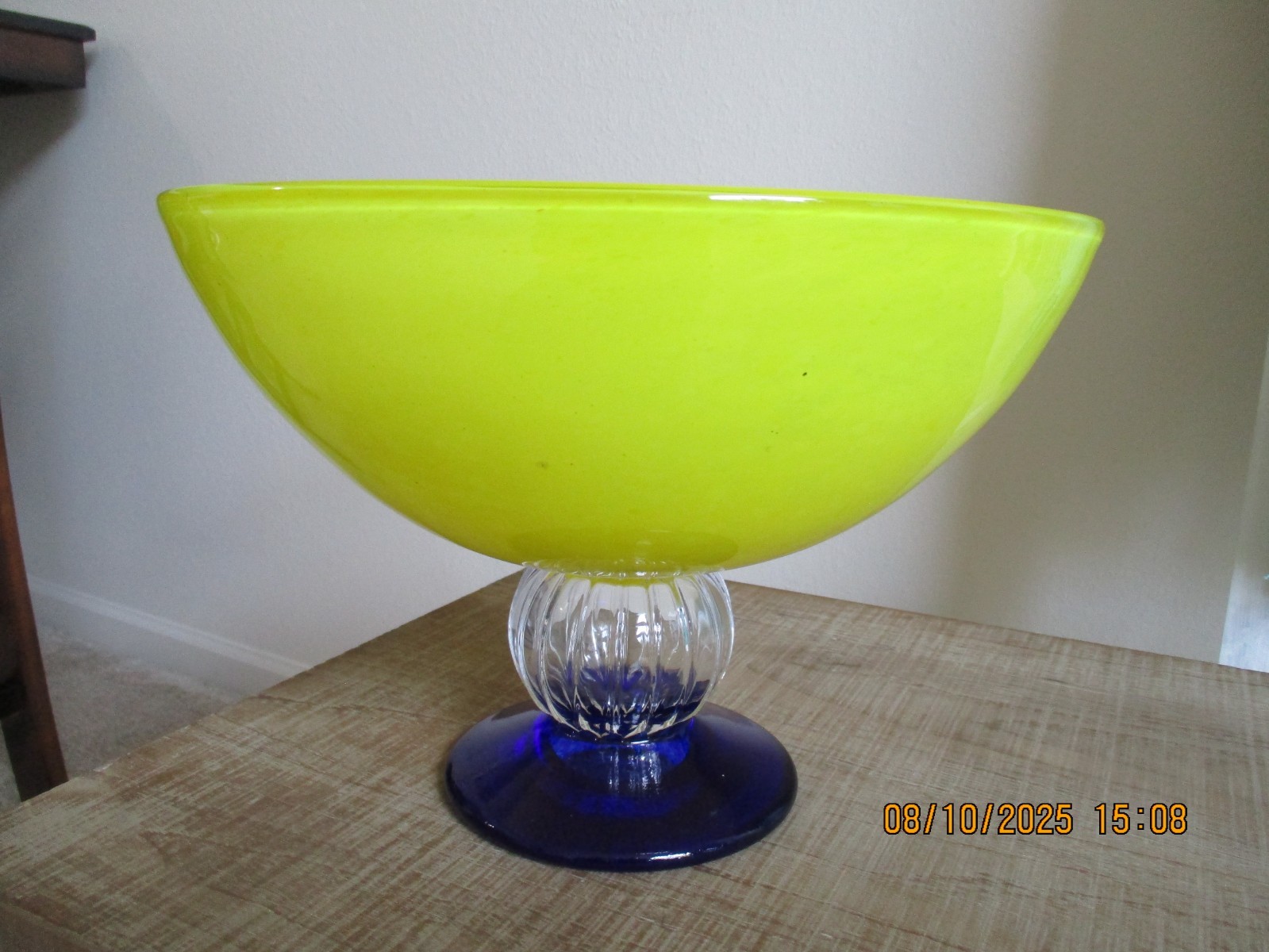 Gunnel Sahlin Kosta Boda Art Glass Bowl Fruit Footed Stemmed