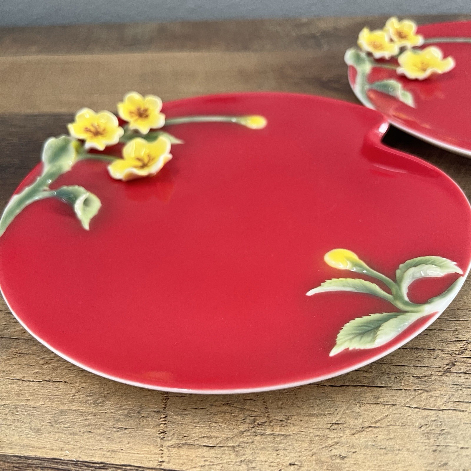 Manchu Rose Savoy Sculptured Porcelain Red Plates Replacements
