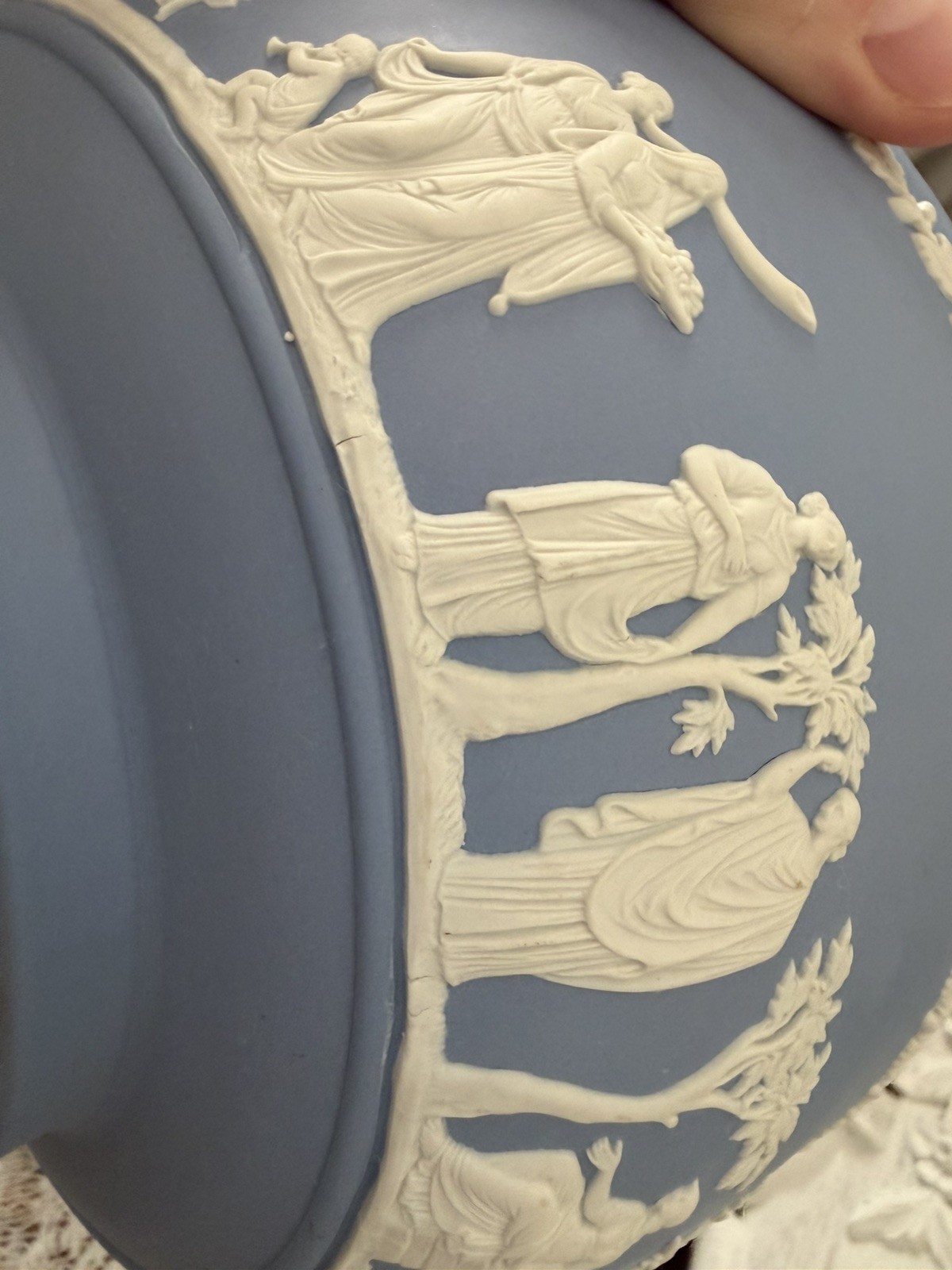 Vintage Wedgwood Blue Jasperware Neoclassical Sacrifice 8″ Bowl -Made in England