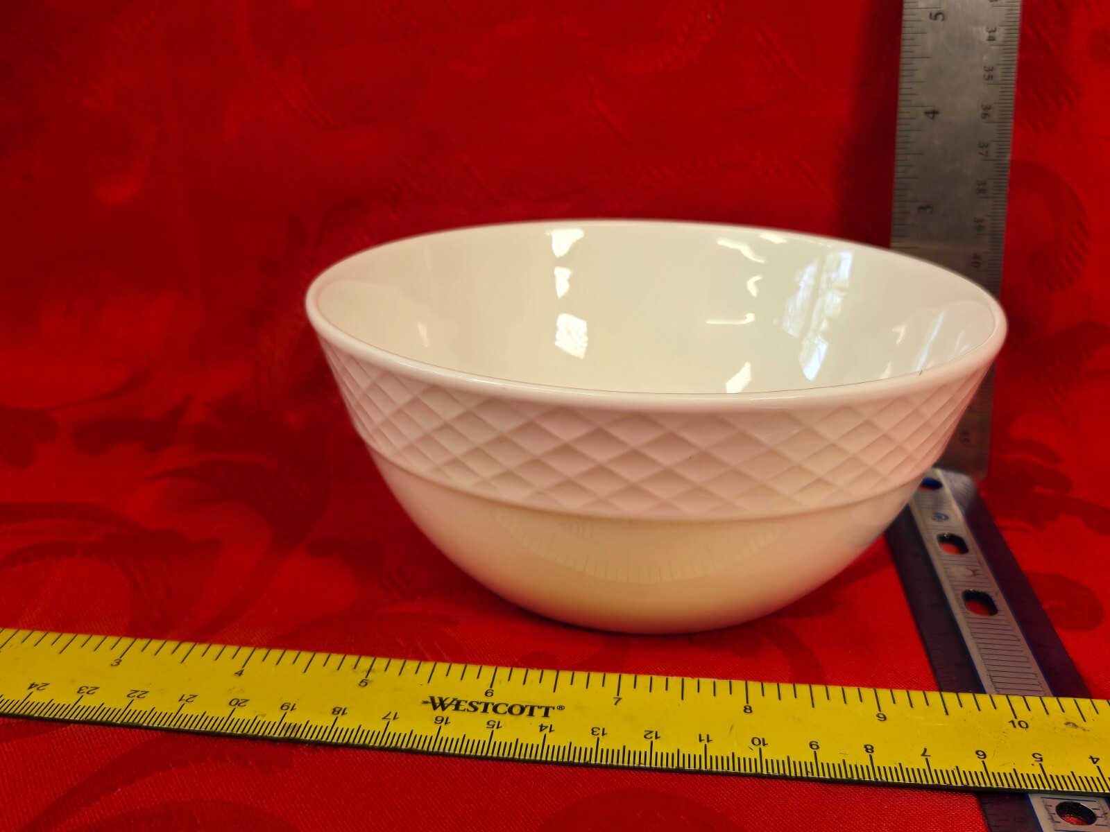 Mikasa Trellis White Bone China 6 1/4″ Soup Cereal Bowl