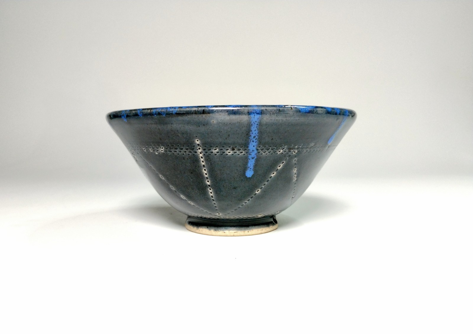 Handmade Stoneware Studio Pottery Bowl Black Blue Drip Glaze “6 Signed