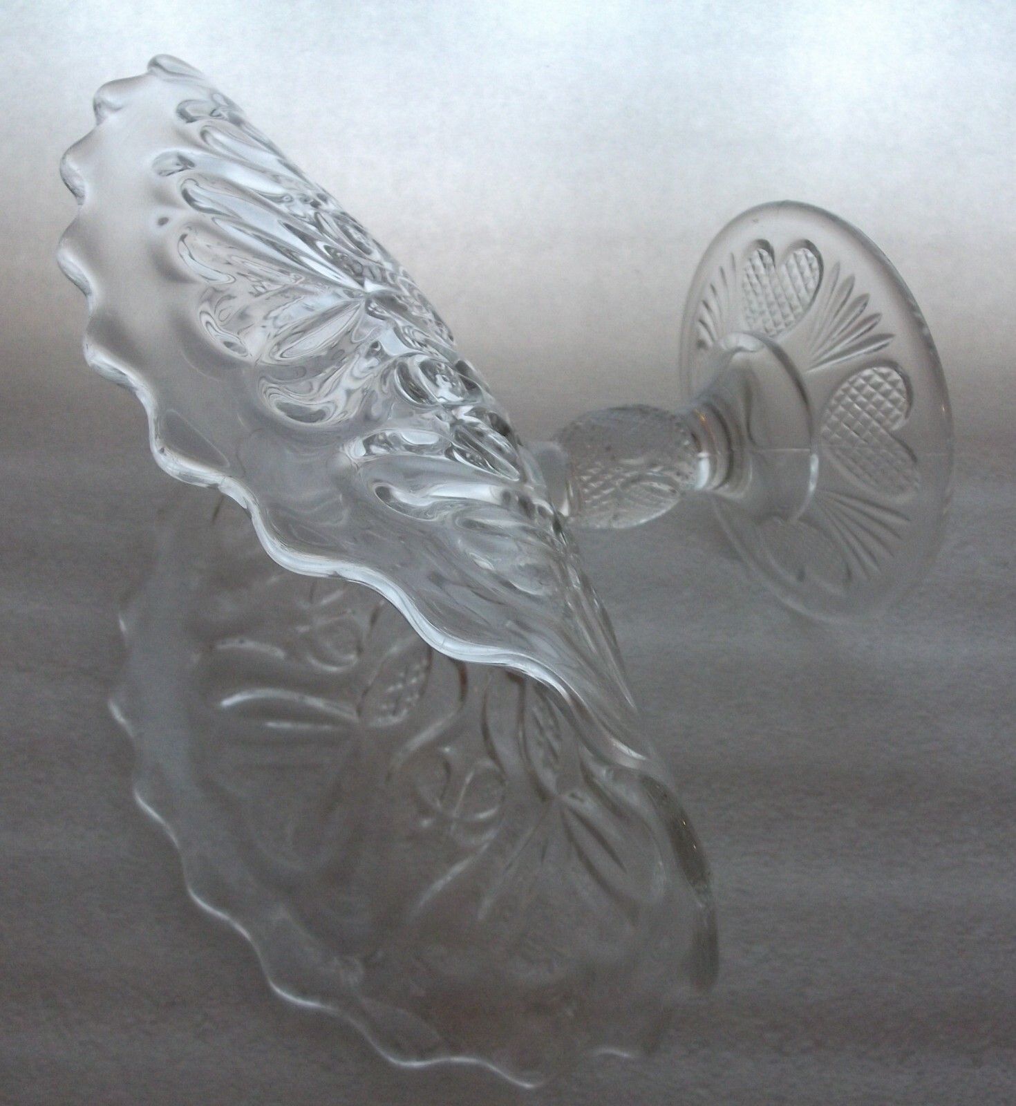 EAPG 1899 Bryce Higbee Beauknot/V in Heart Banana Stand