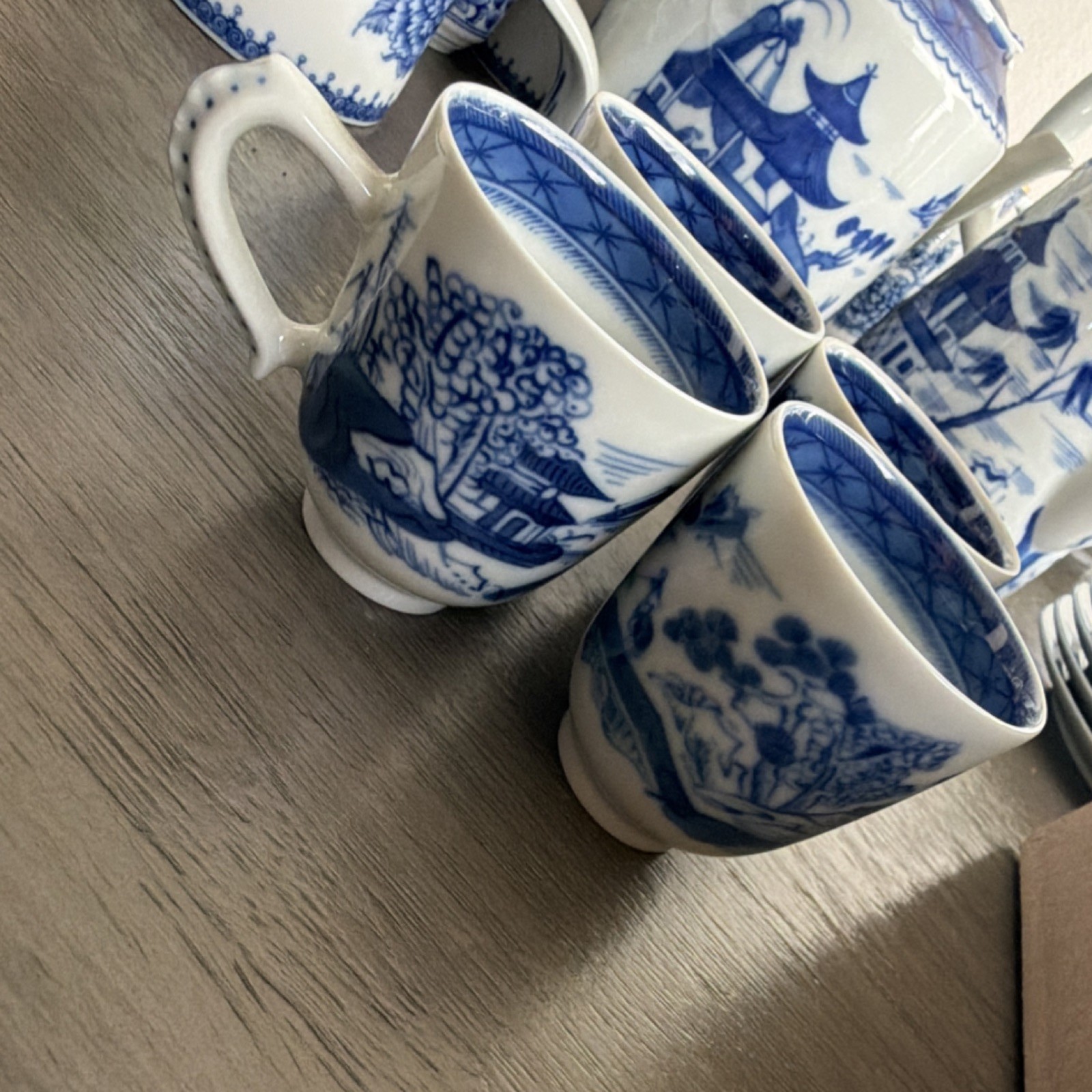 Mottahedeh Vista Alegre Blue White Porcelain Tea Cup Blue and White Pottery