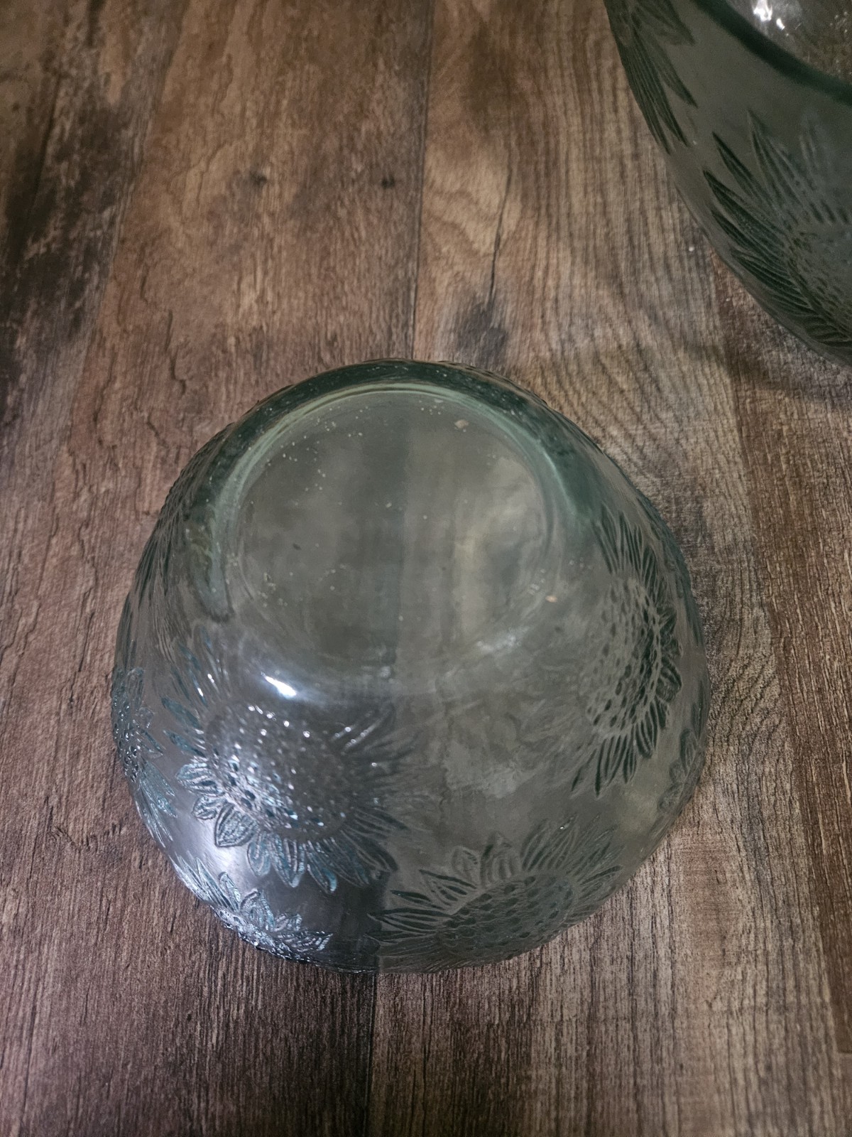 VINTAGE CHIP & DIP BOWL SET Green GLASS Wavy EDGE Flower Bowls No Chips/Cracks
