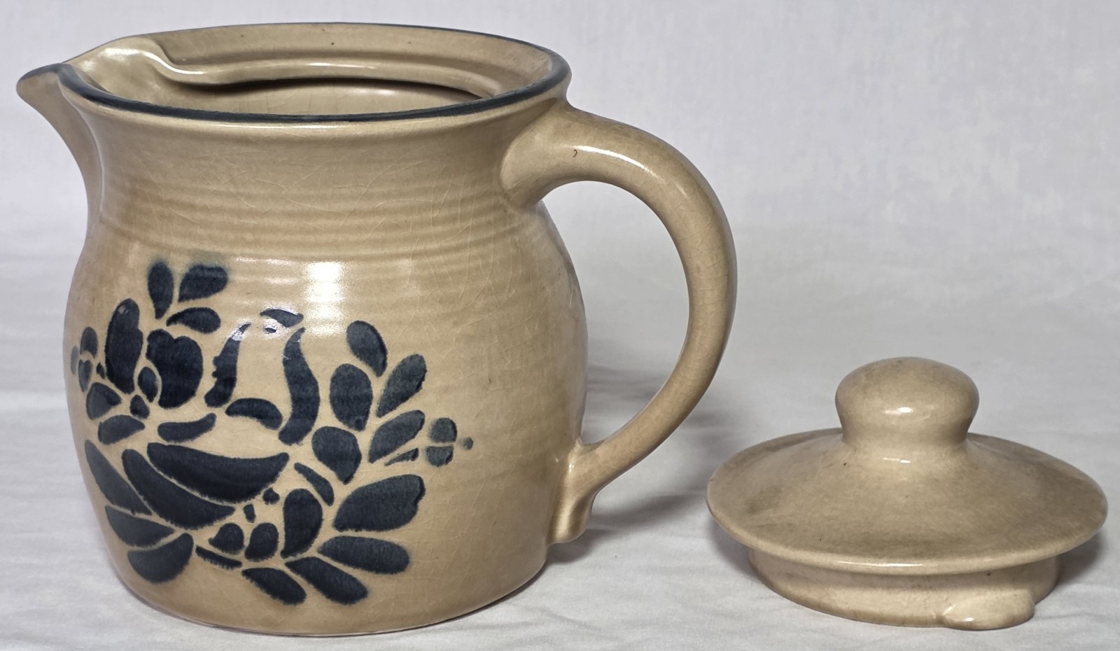 Pfaltzgraff Folk Art 550 Stoneware Teapot 8″ Blue Tan, 40oz Bird Marked