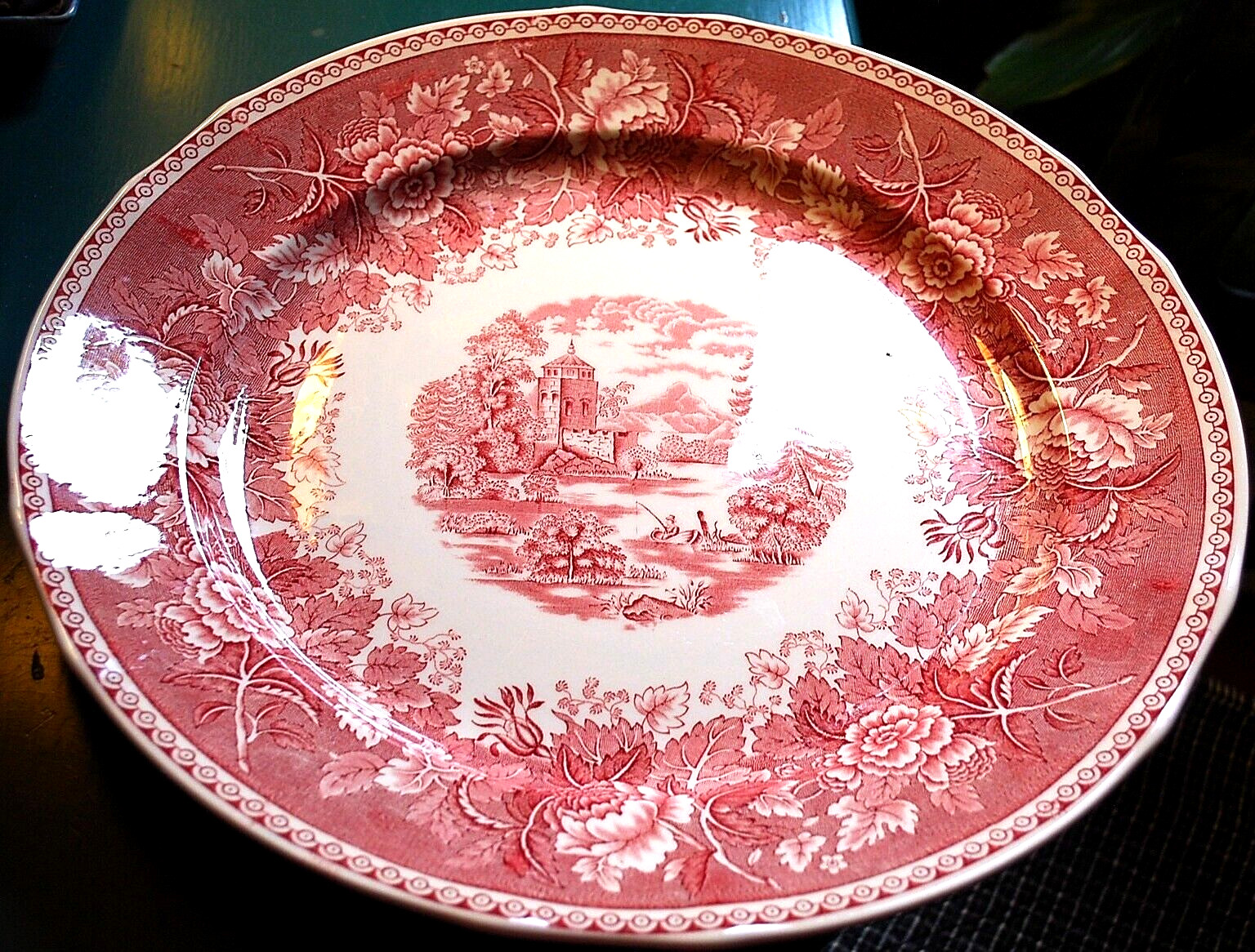 Vtg ‘LANDSCAPE RED’ 14″ Round Chop Plate Platter ARABIA FINLAND Transferware Exc