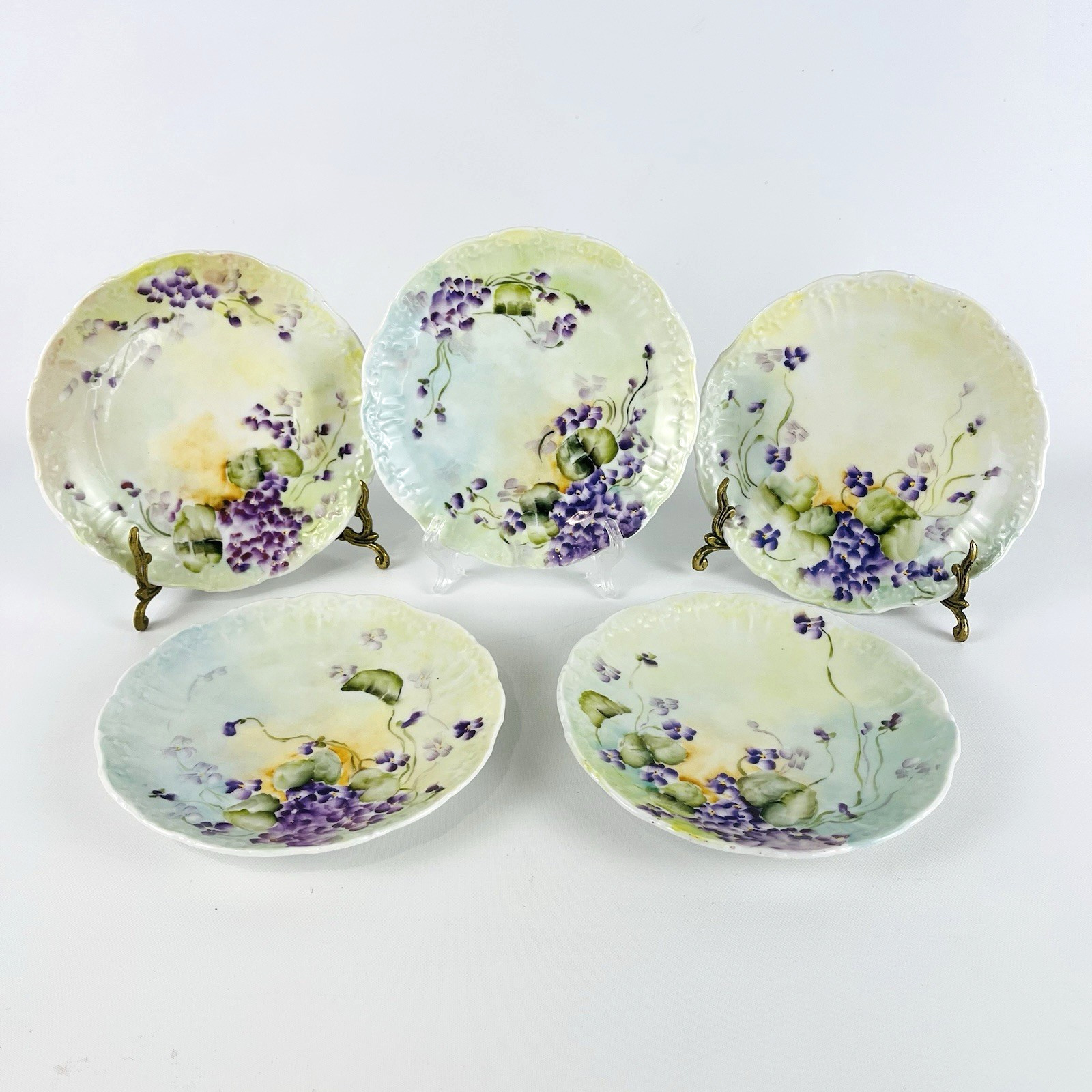 5 Antique Hand Painted Purple Violets 6″ Scalloped Dessert Cabinet Wall Plates