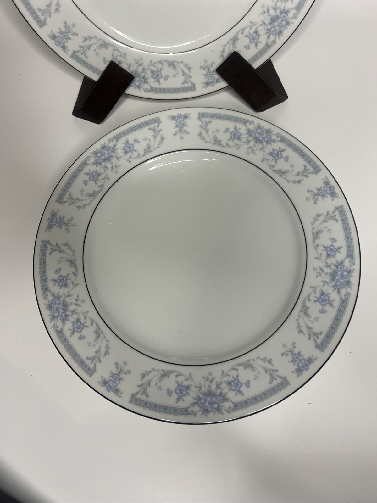 Sheffield Blue Whisper Dinner Plates Set of 4