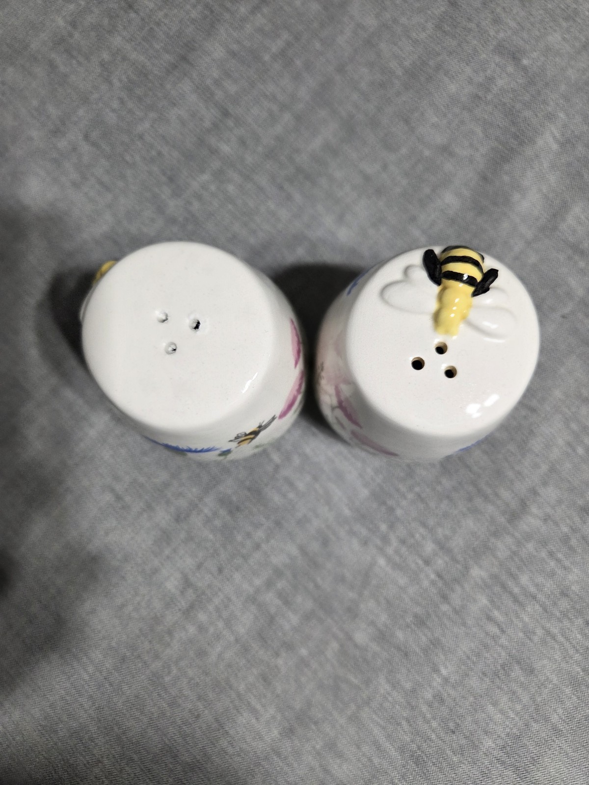 Set Of Floral Wild Flower And Honey Bees Salt And Pepper Shakers Ceramic