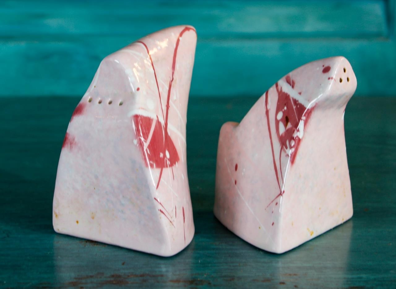 Set/2 Vintage Art Pottery Asymmetrical Fitted Pink Splatter Salt Pepper Shakers