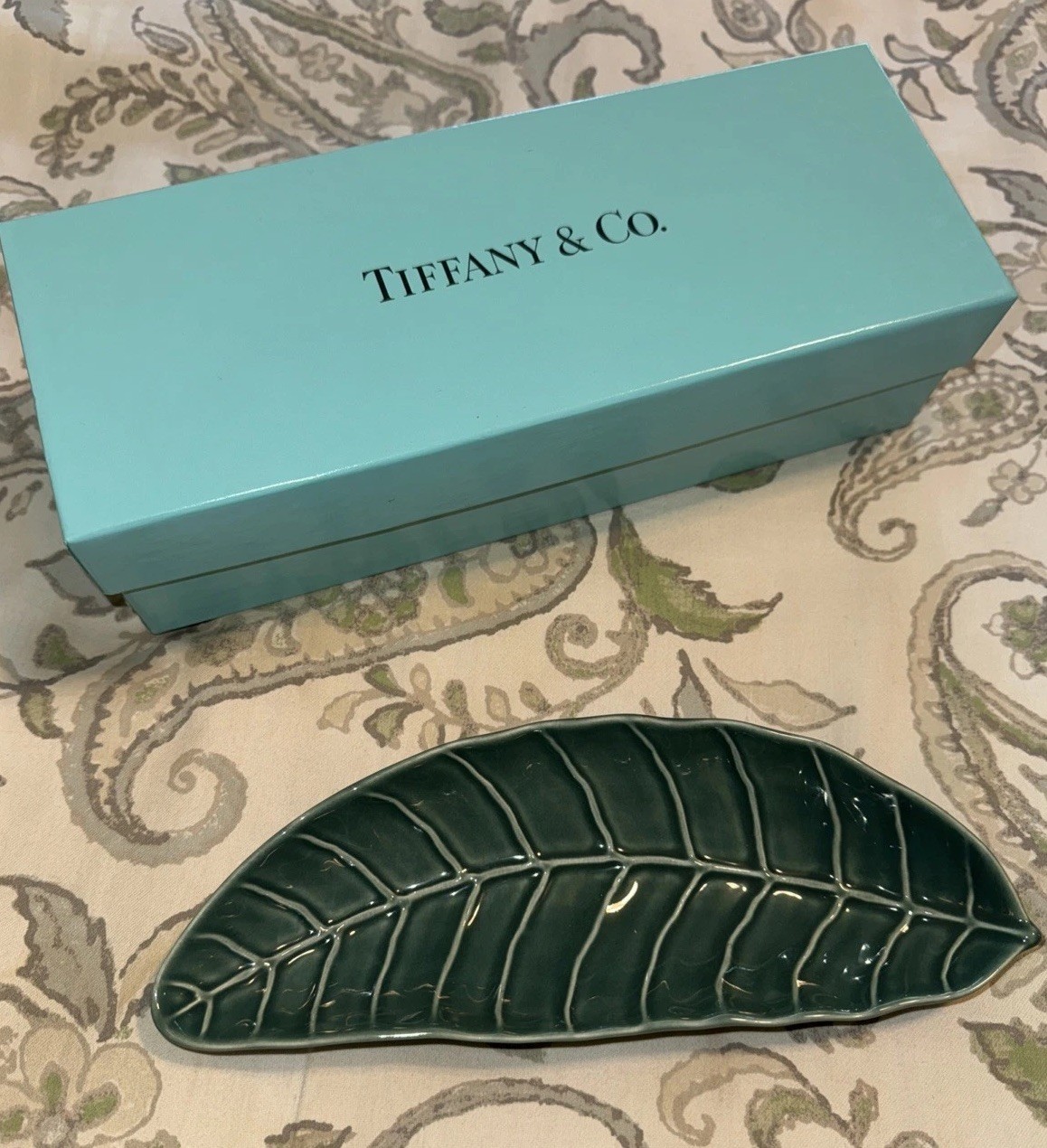 VTG Tiffany & Co. Catalpa Green Ceramic Leaf Candy Dish 1997 In Original Box