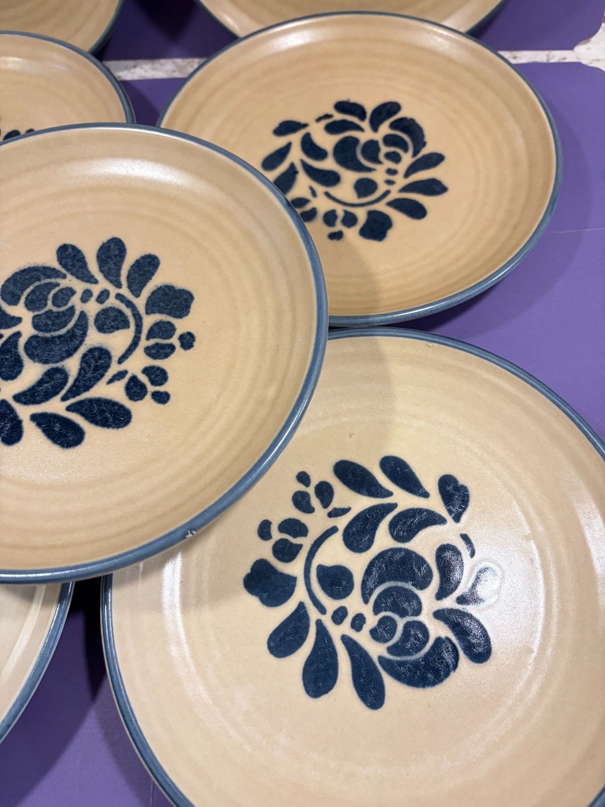 Pfaltzgraff FOLK ART Set of 7 Salad Plates Stoneware USA ~ Incised Castle Mark