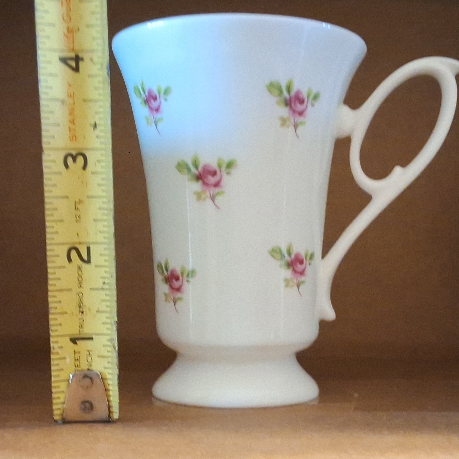 Shelley Fine Bone China England Rosebud Mug White/Pink/Green With Handle