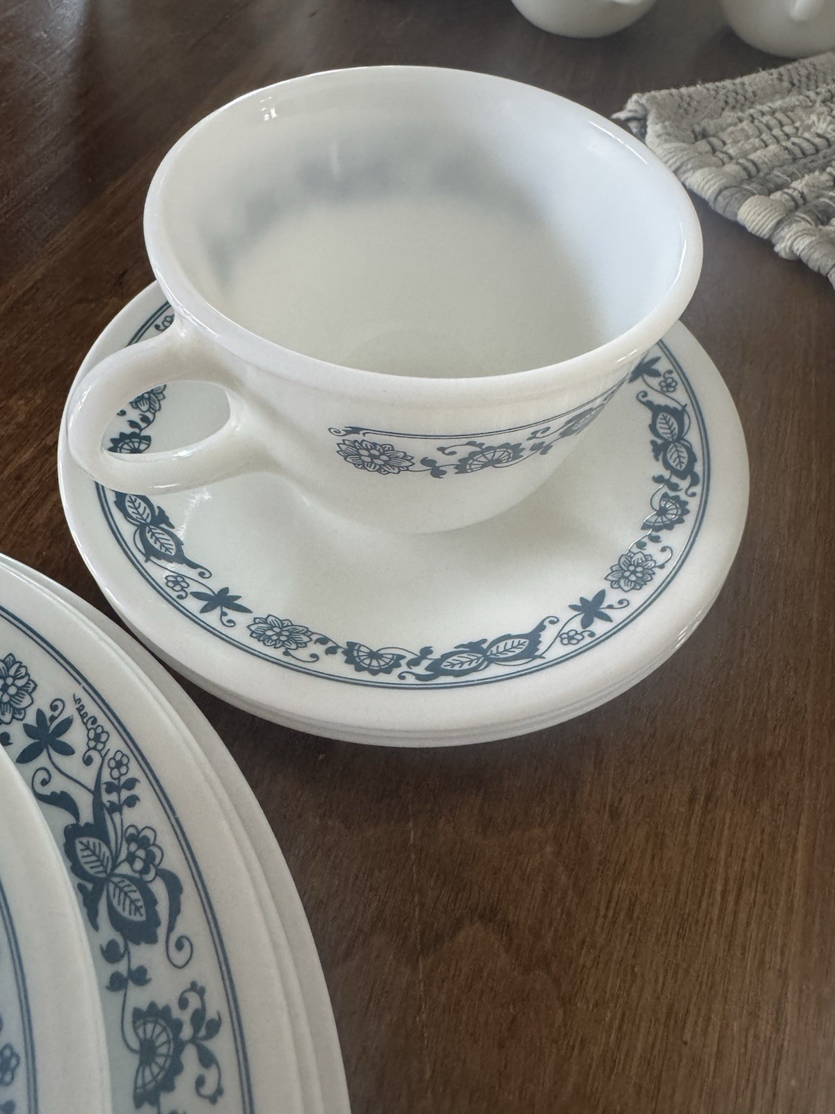 21 Piece Service For 3 Vintage Corelle Old Town Blue Onion Dinnerware Set