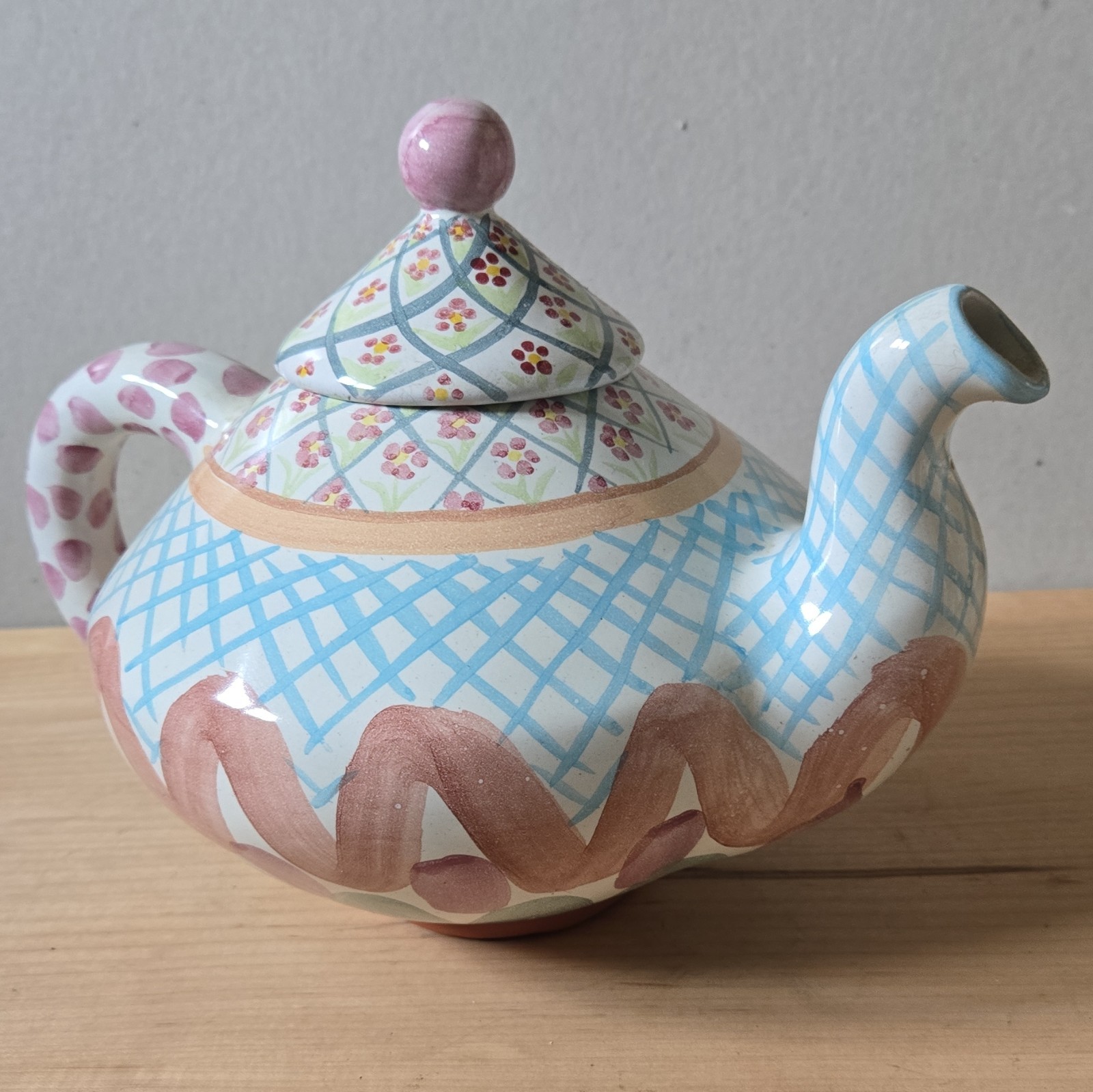 MacKenzie-Childs Victoria & Richard 2 Qt Ceramic Teapot w/ Lid Checkered 1983