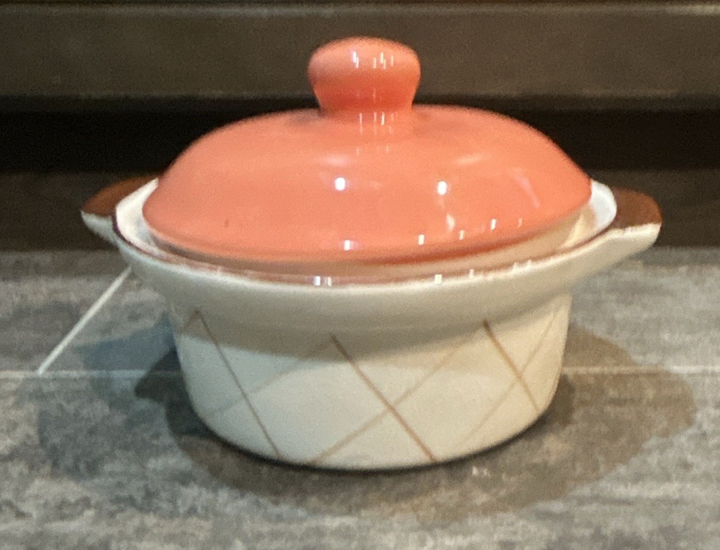 Ceramic Round Casserole Dish w/ Lid & Handles, Diamond, Glossy, Printed