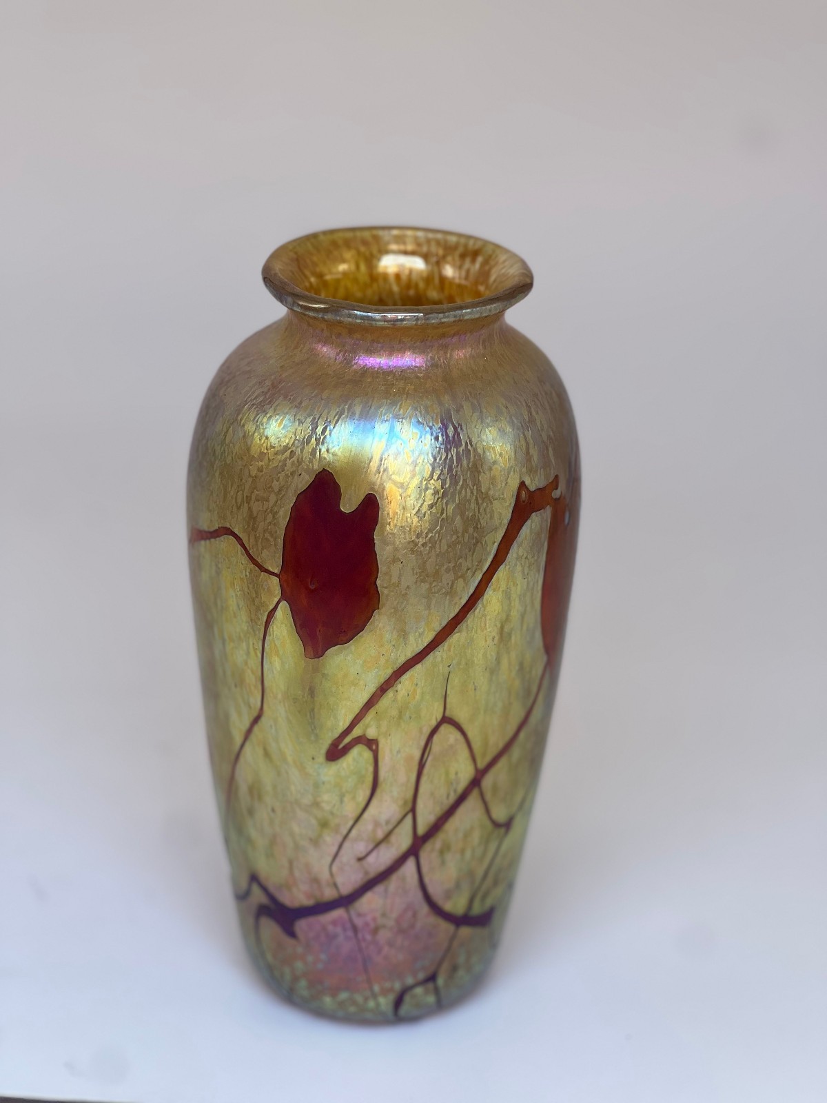 Gold Luster Vase With Red Heart Design. by Saul Alcaraz.
