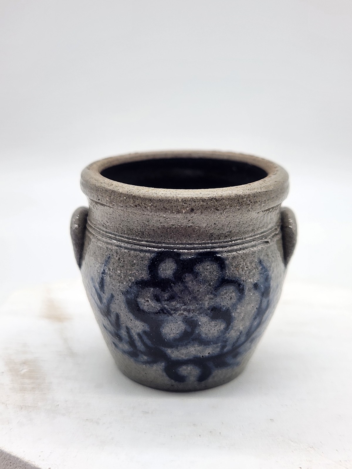 1992 Rowe Pottery Works Miniature Crock Stoneware Salt Glaze Blue Flower 1.5″