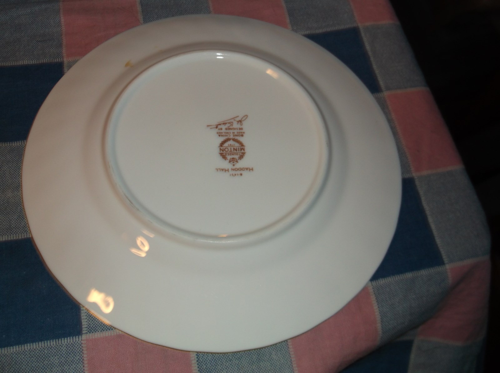 Minton Haddon Hall 2 Plates 1 6 1/4 Inch and 1 8 In Light Utensil Marks