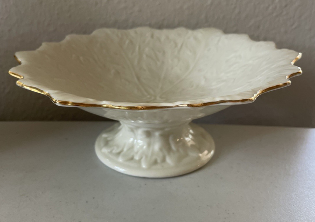 CROWN CLASSICS Whitehall Fine Porcelain Compote Pedestal Candy Dish Bowl Japan