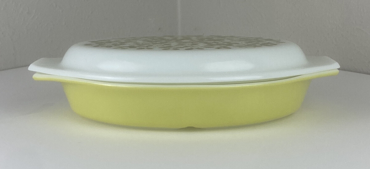 Pyrex Verde Olive Green Divided Casserole Ovenware 1.5 QT Vintage With Lid