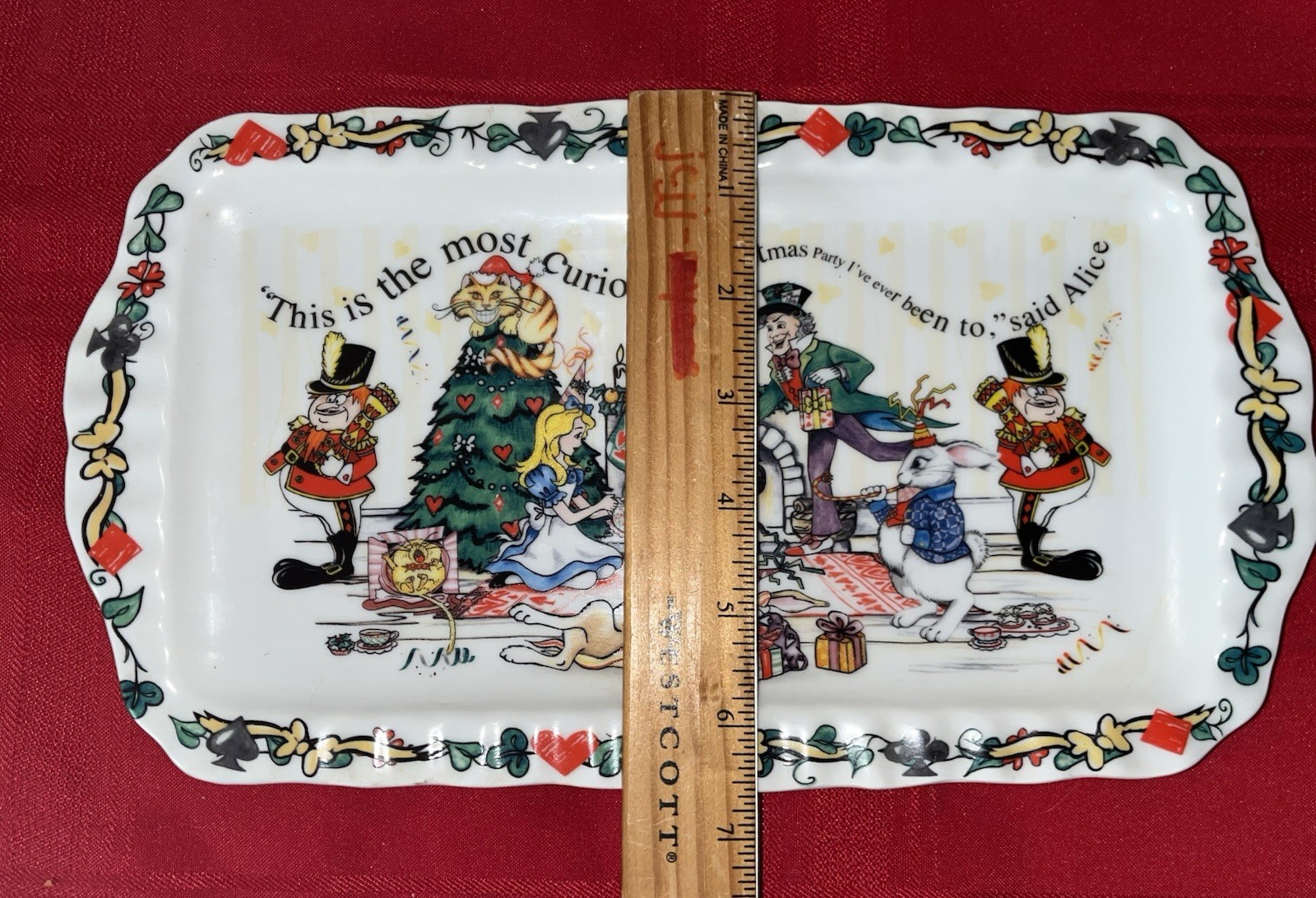 CARDEW ALICE IN WONDERLAND CHRISTMAS TEAPARTY PORCELAIN COOKIE TRAY 12×6 NWOB