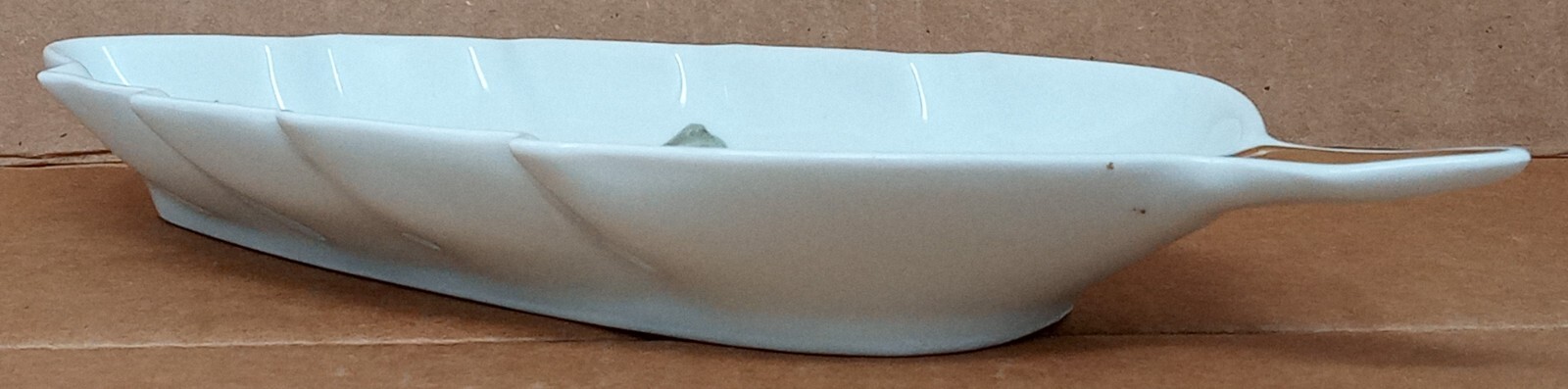Mitterteich Bavaria Ceramic Trinket Dish leaf shape Florals Germany 7945 047