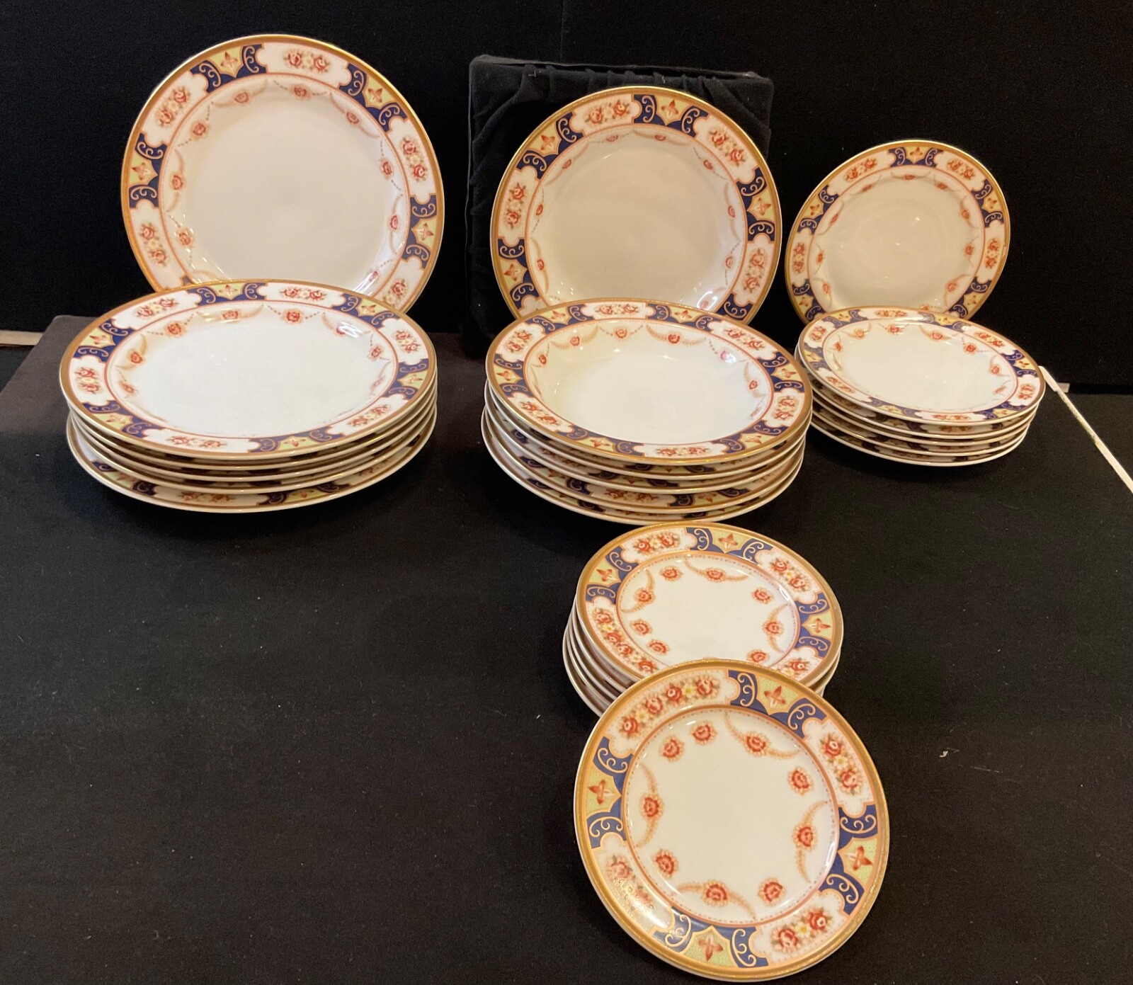 NEW – Porcelana SCHMIDT – 48 Dining set “ Voyage” Elegant , Baroque Design