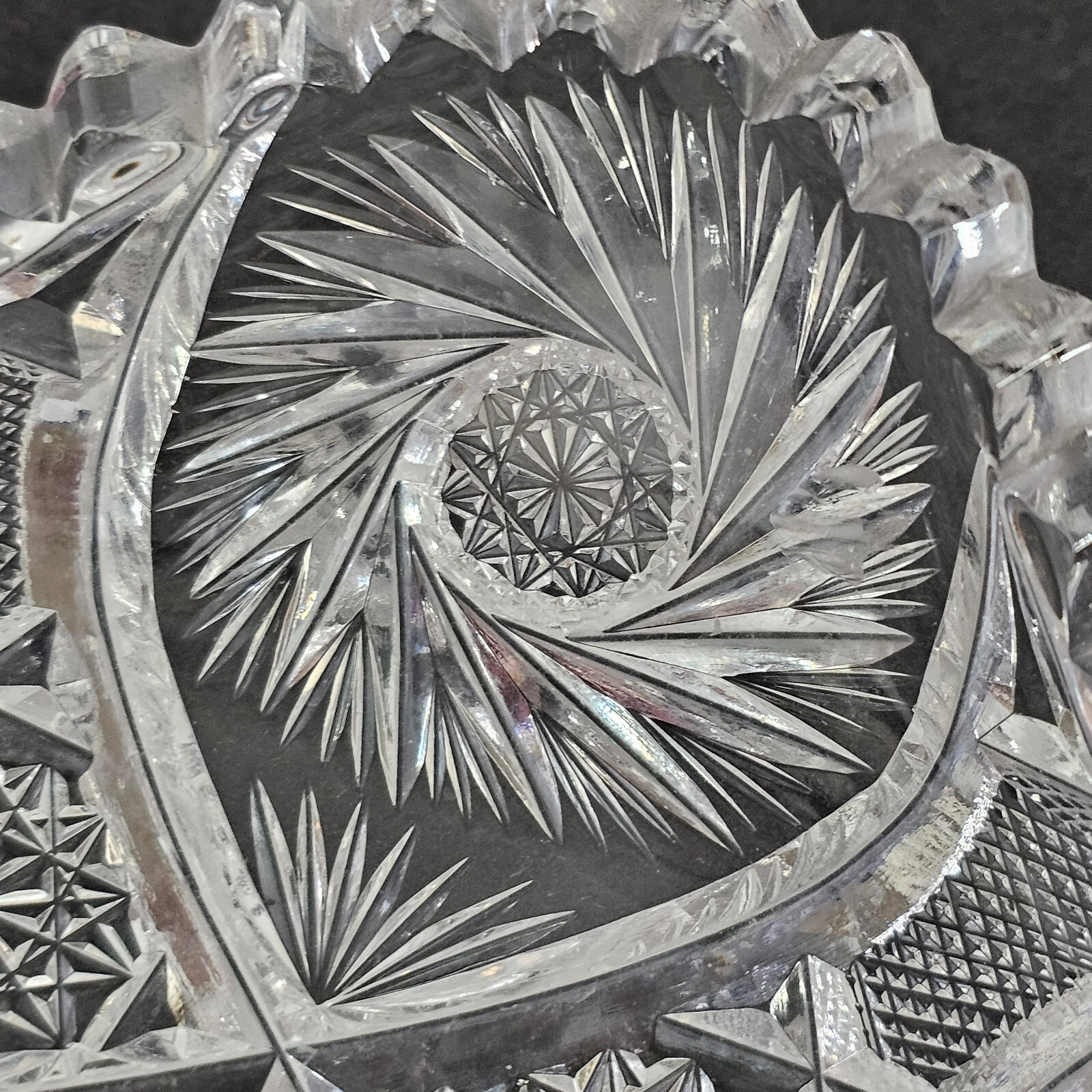 ABP American Brilliant Cut Glass Scalloped Hob Star Dish Sawtooth Pinwheel Bowl
