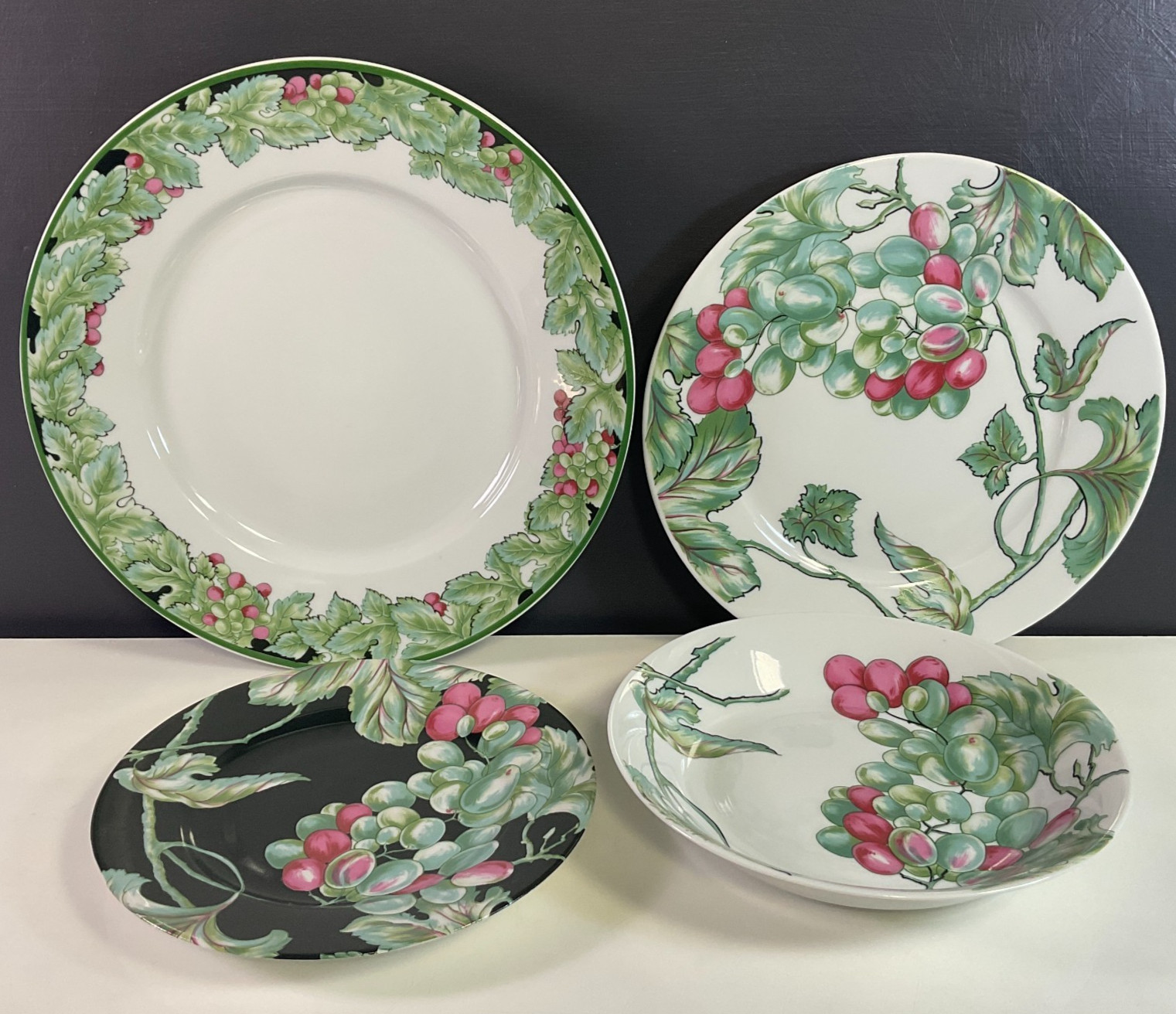 Philippe Deshoulieres Vendanges 4-PCS Place Setting Dinner Salad B&B Plates Bowl