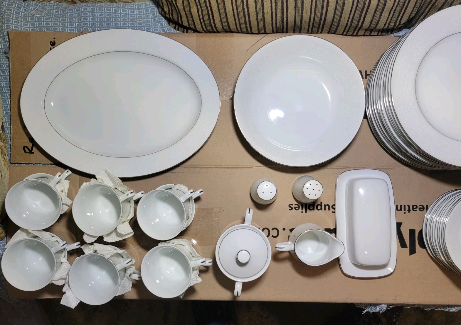 Elegant Lace Pattern, 79pc Dining Set By Fine China Of Japan, Antique, Serves 12