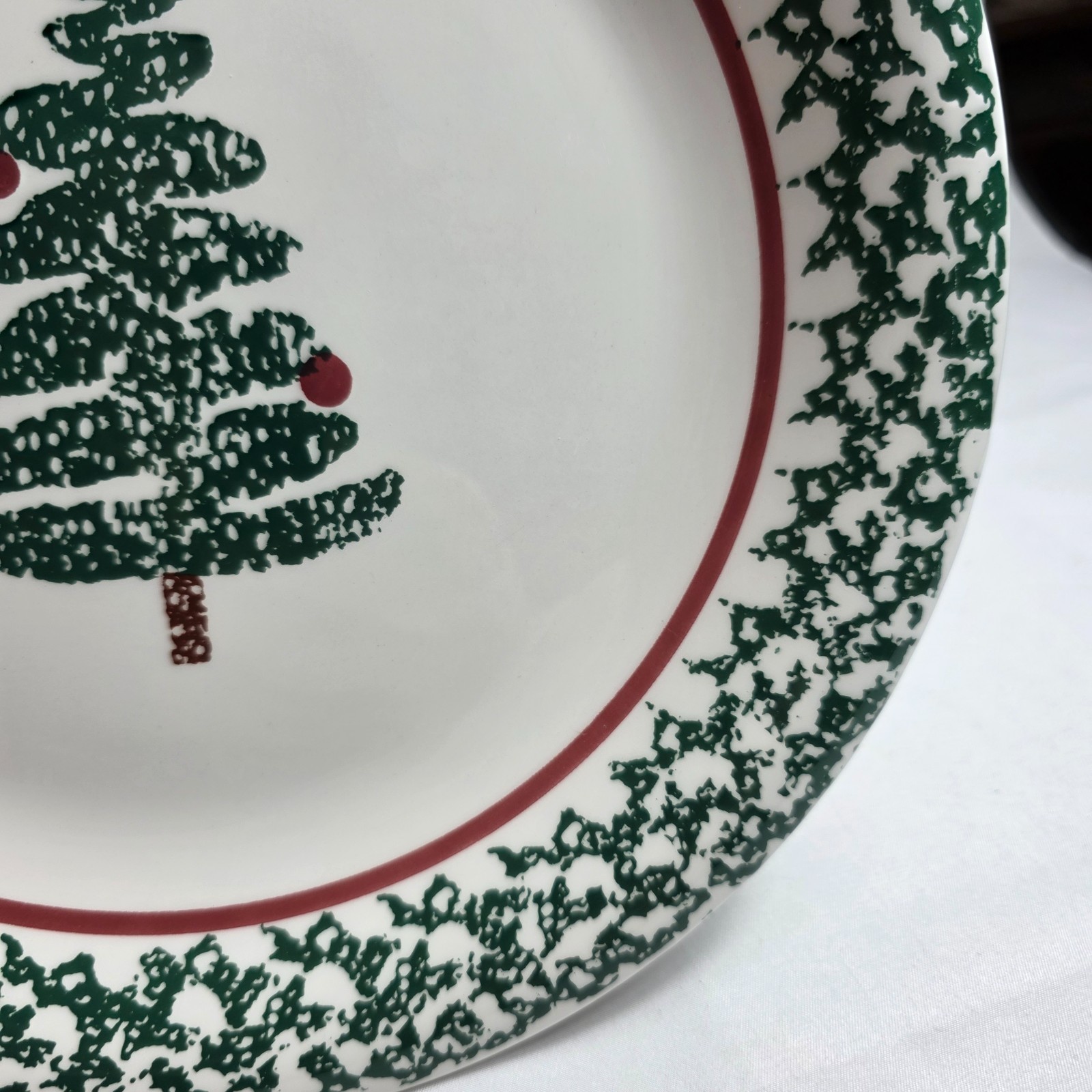 ONE Furio Christmas Tree Dinner Plate Green Sponge Tree & Edge Made in Italy