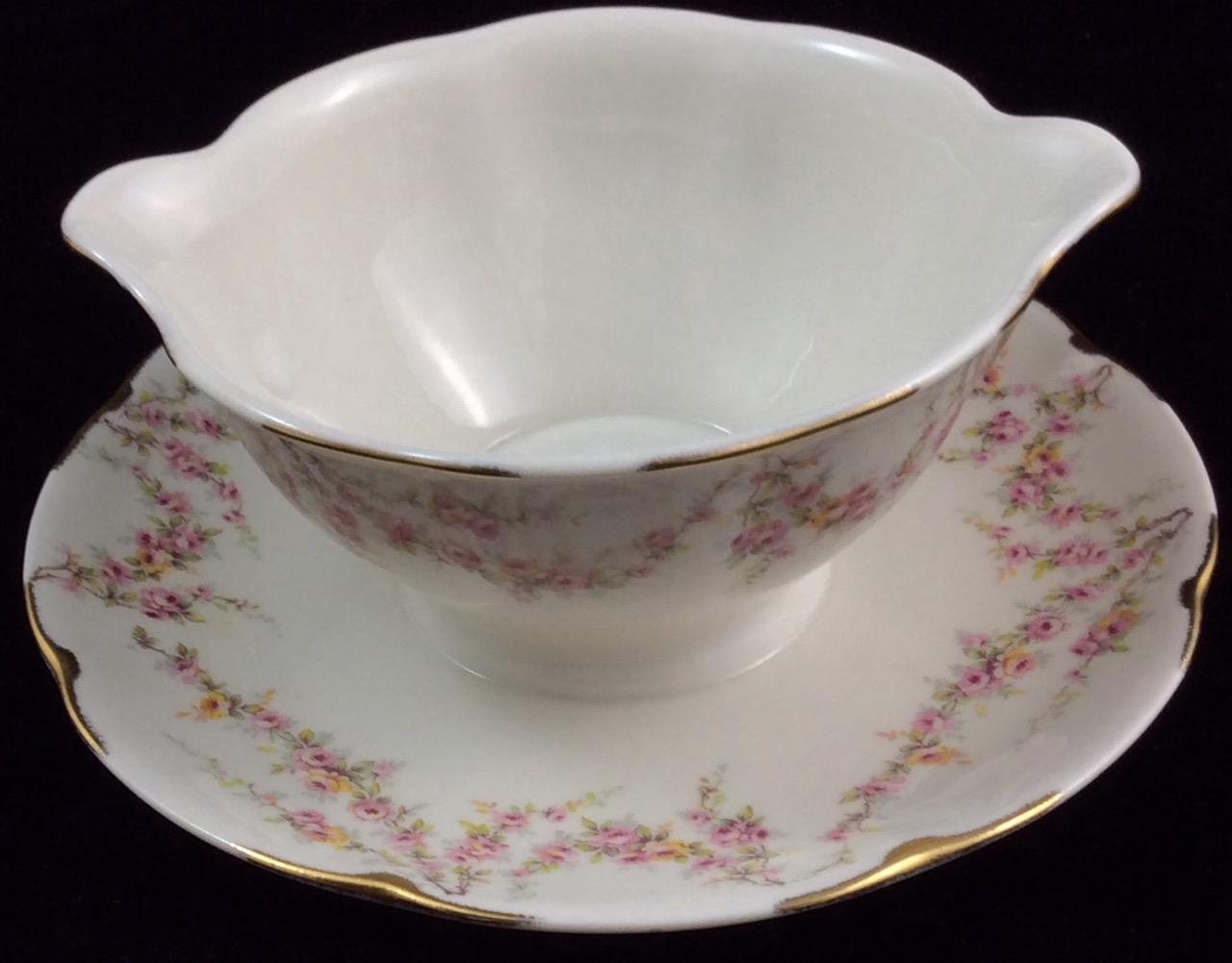 Haviland Varenne New York Group of 3 Gravy Boat Creamer and Sugar Bowl Lid Only