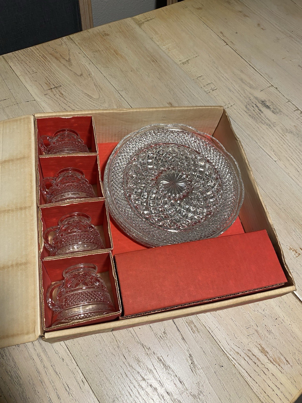 Vintage Anchor Hocking Wexford 8 Pc Snack Set Cups Plates w Box