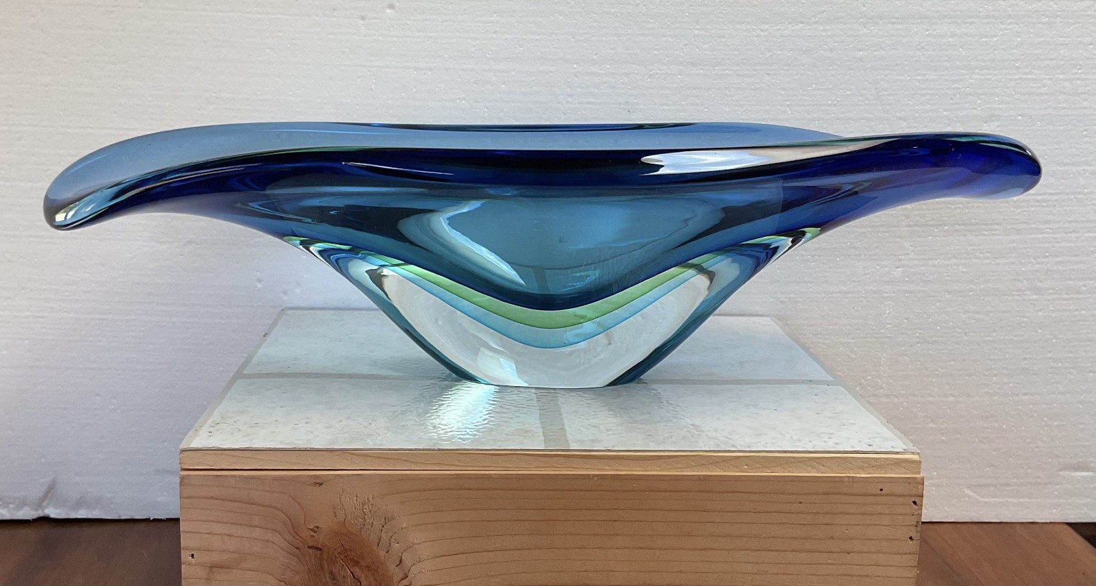 Large Vintage Murano Sommerso Art Glass Bowl Thick Hand Blown 18.75″